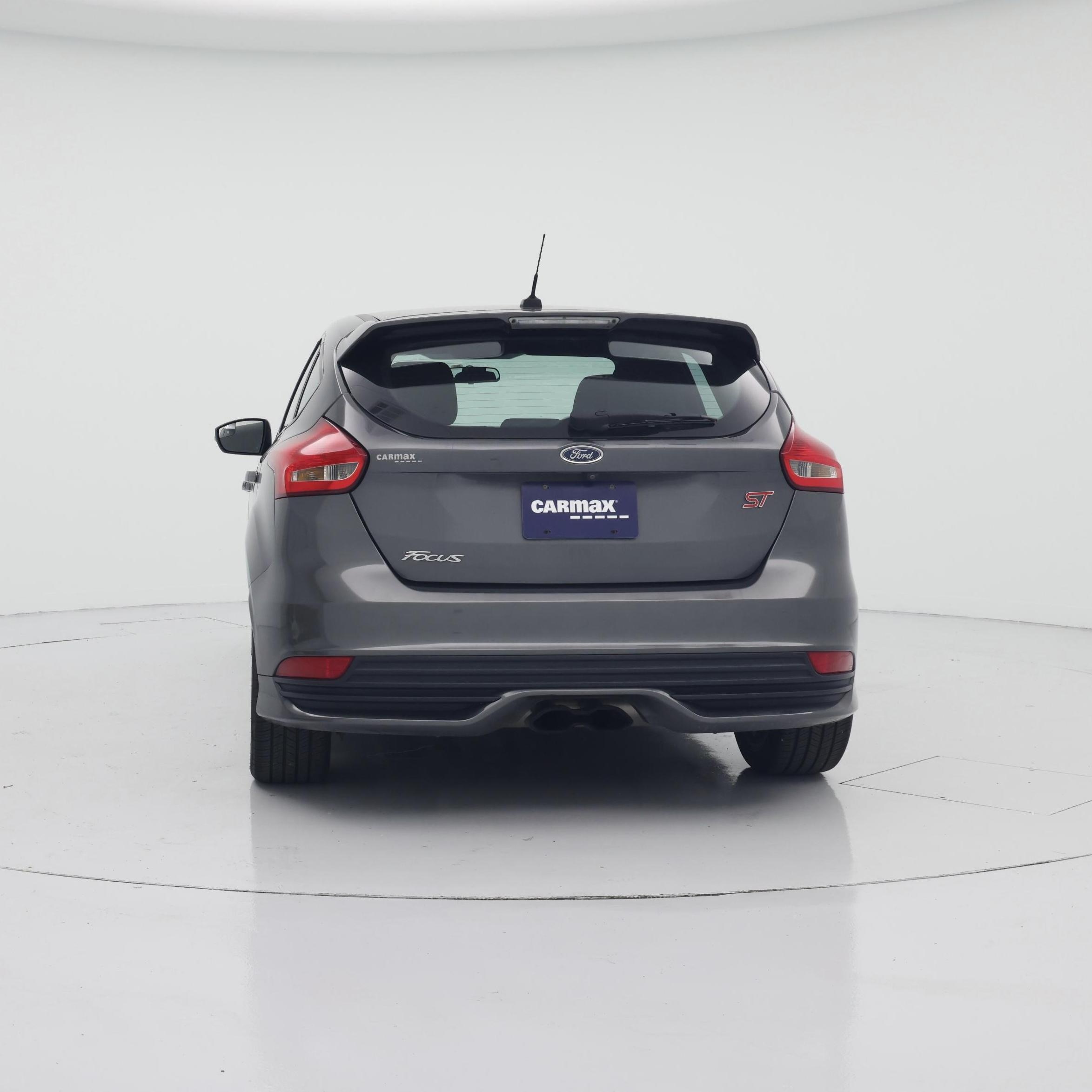 Thumbnail: 2017 Ford Focus - 6