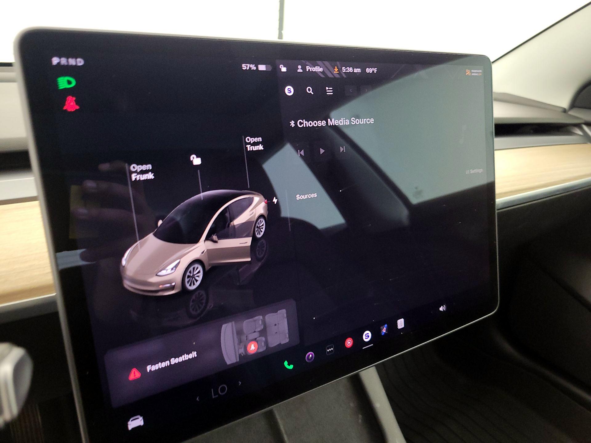 Thumbnail: 2022 Tesla Model 3 - 15