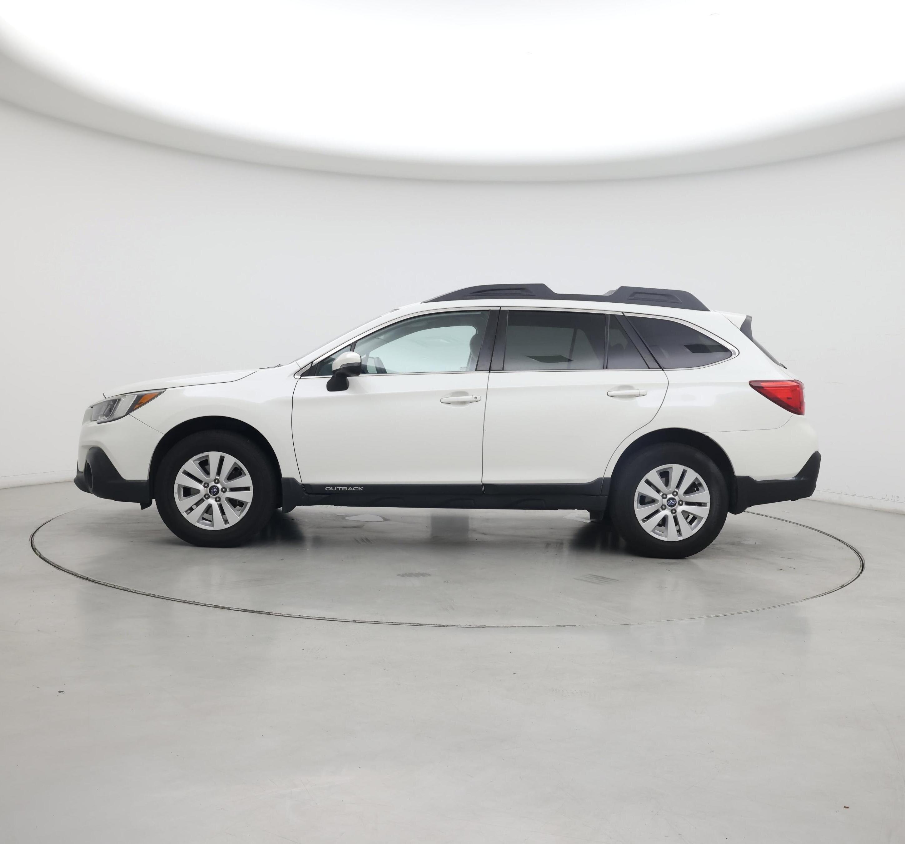 Thumbnail: 2018 Subaru Outback - 3