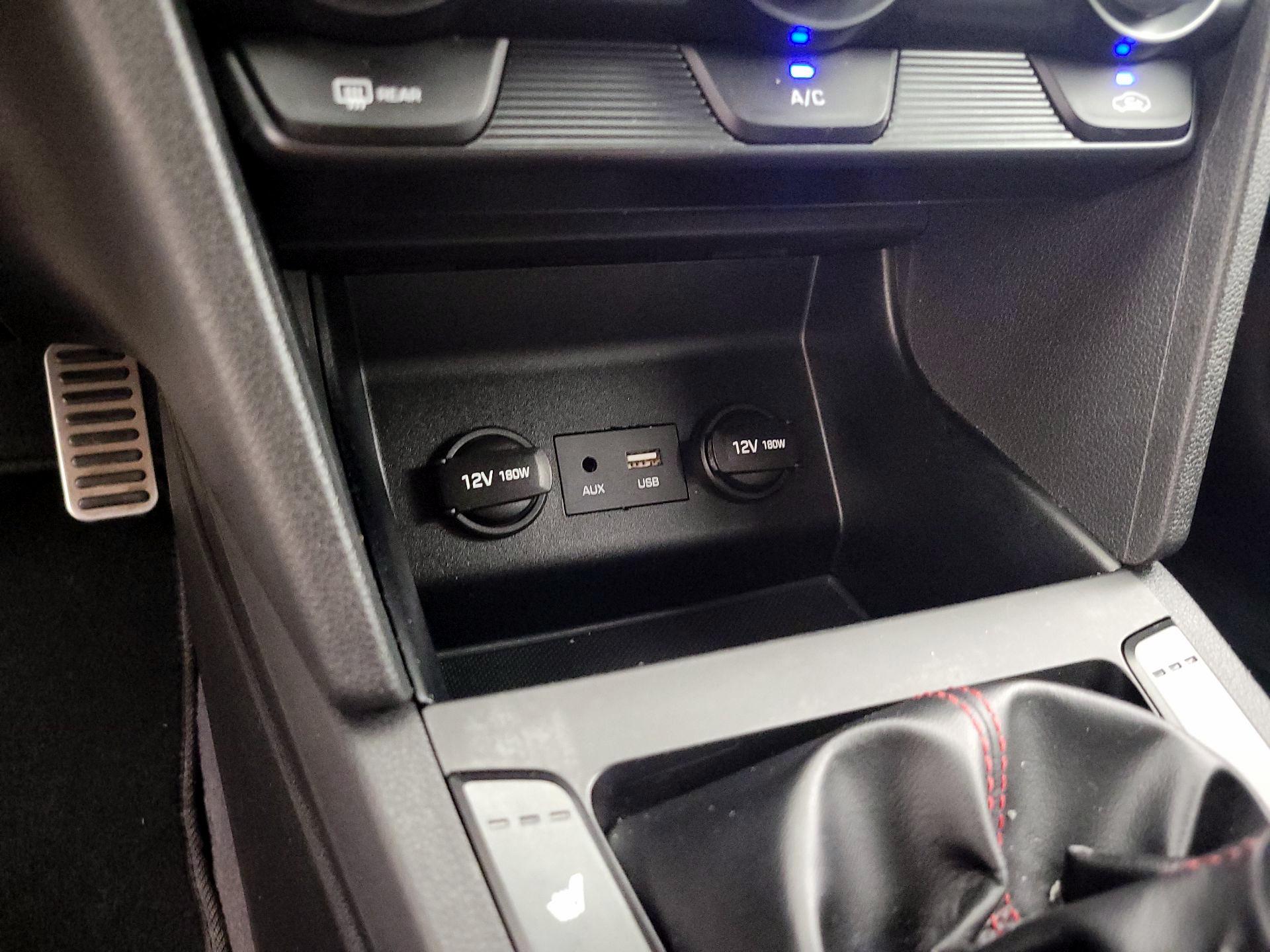 Thumbnail: 2019 Hyundai Elantra - 18