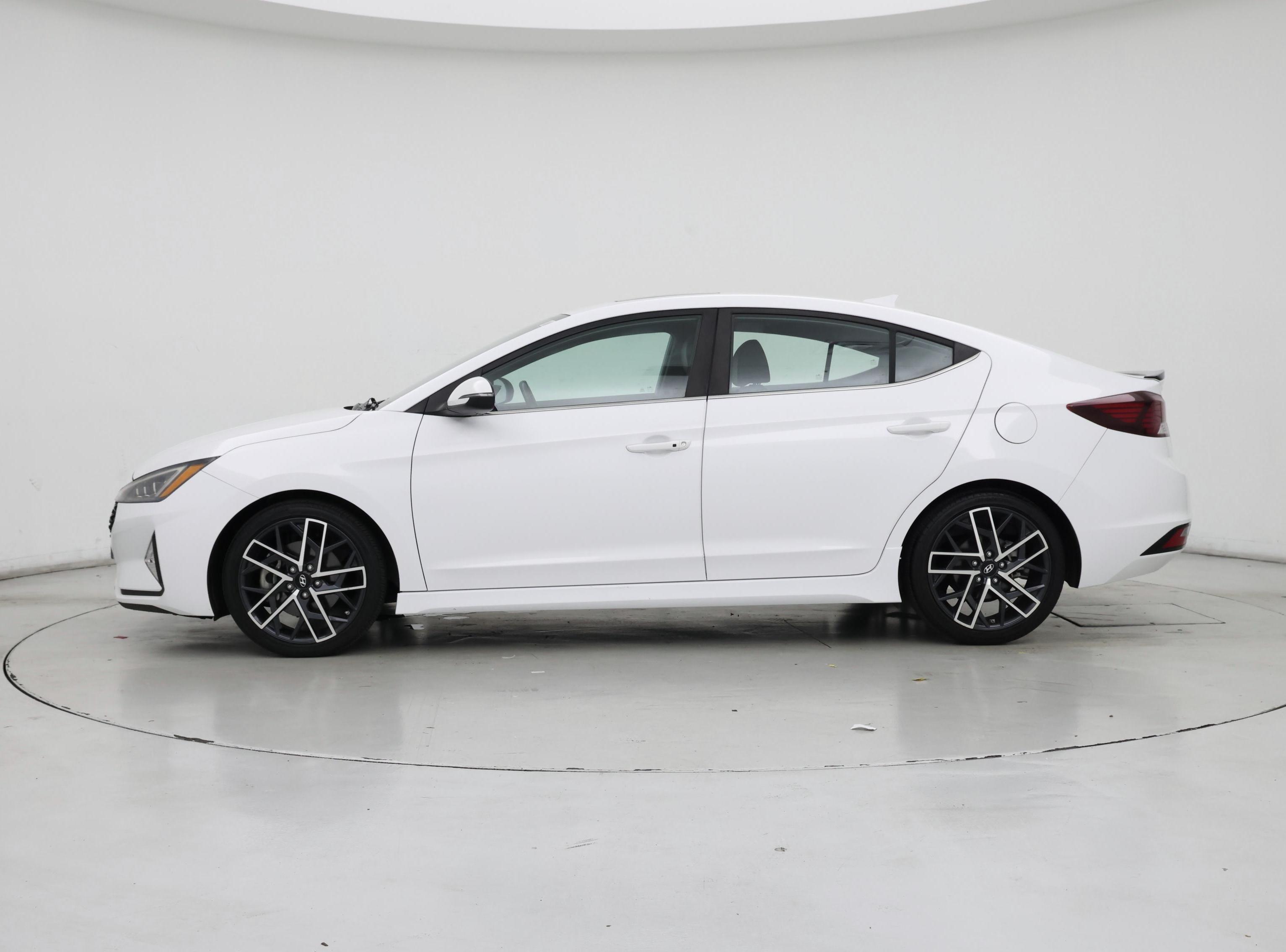 Thumbnail: 2019 Hyundai Elantra - 3