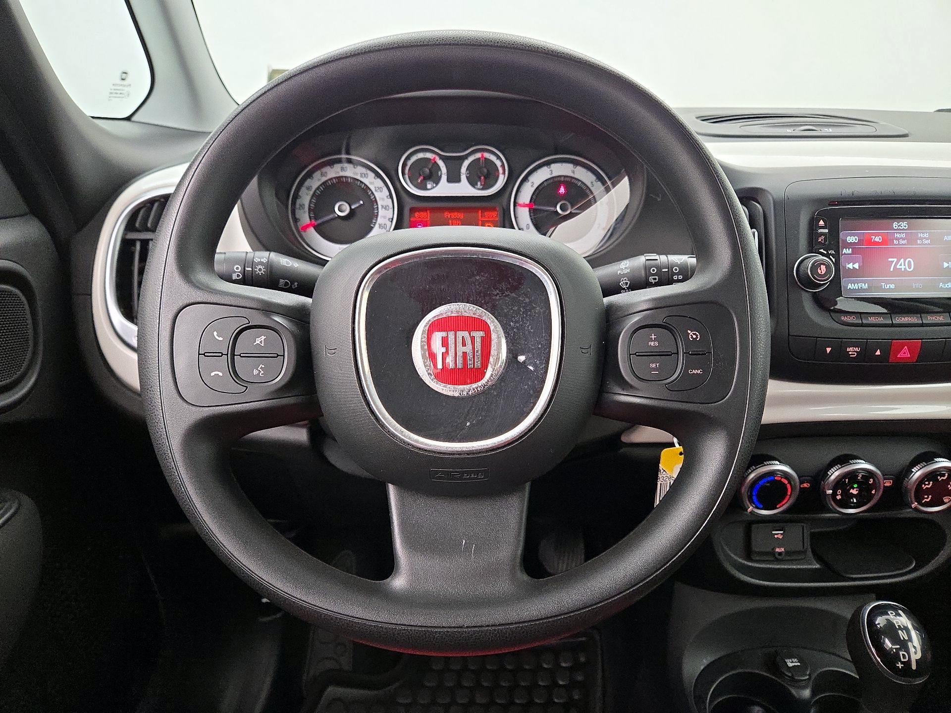 Thumbnail: 2015 Fiat 500L - 10