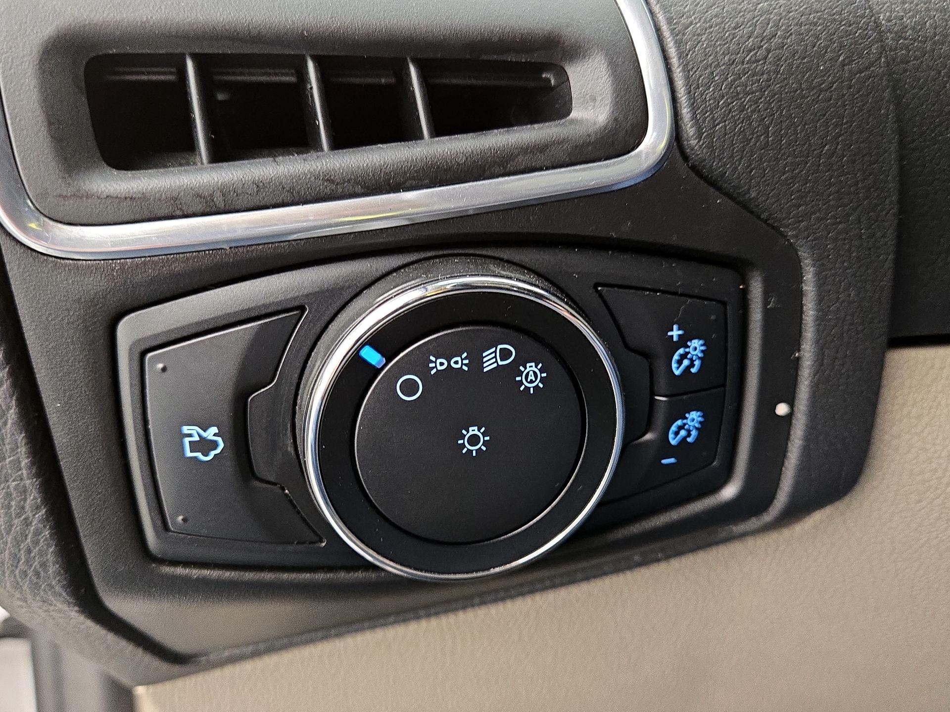 Thumbnail: 2014 Ford Focus - 13