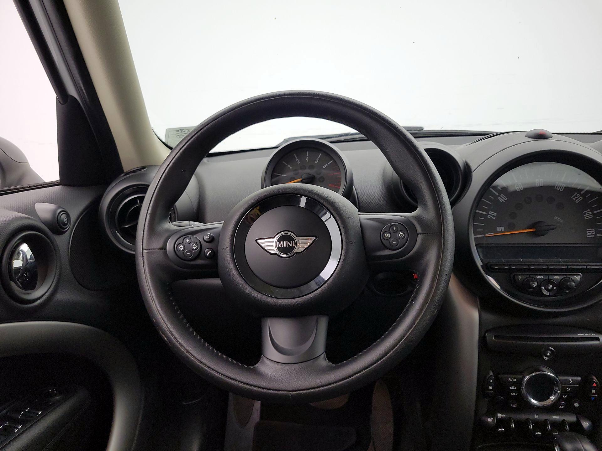 Thumbnail: 2015 MINI Cooper Countryman - 10