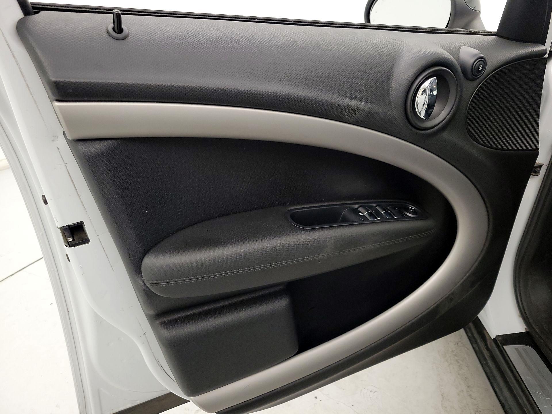 Thumbnail: 2015 MINI Cooper Countryman - 12