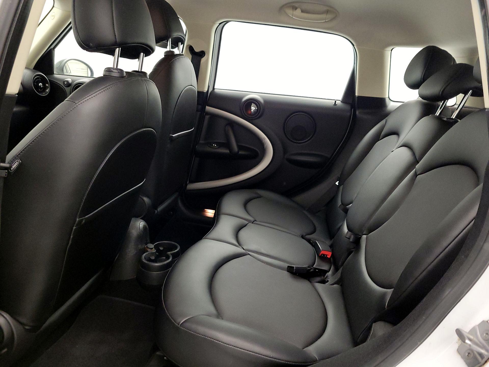 Thumbnail: 2015 MINI Cooper Countryman - 17