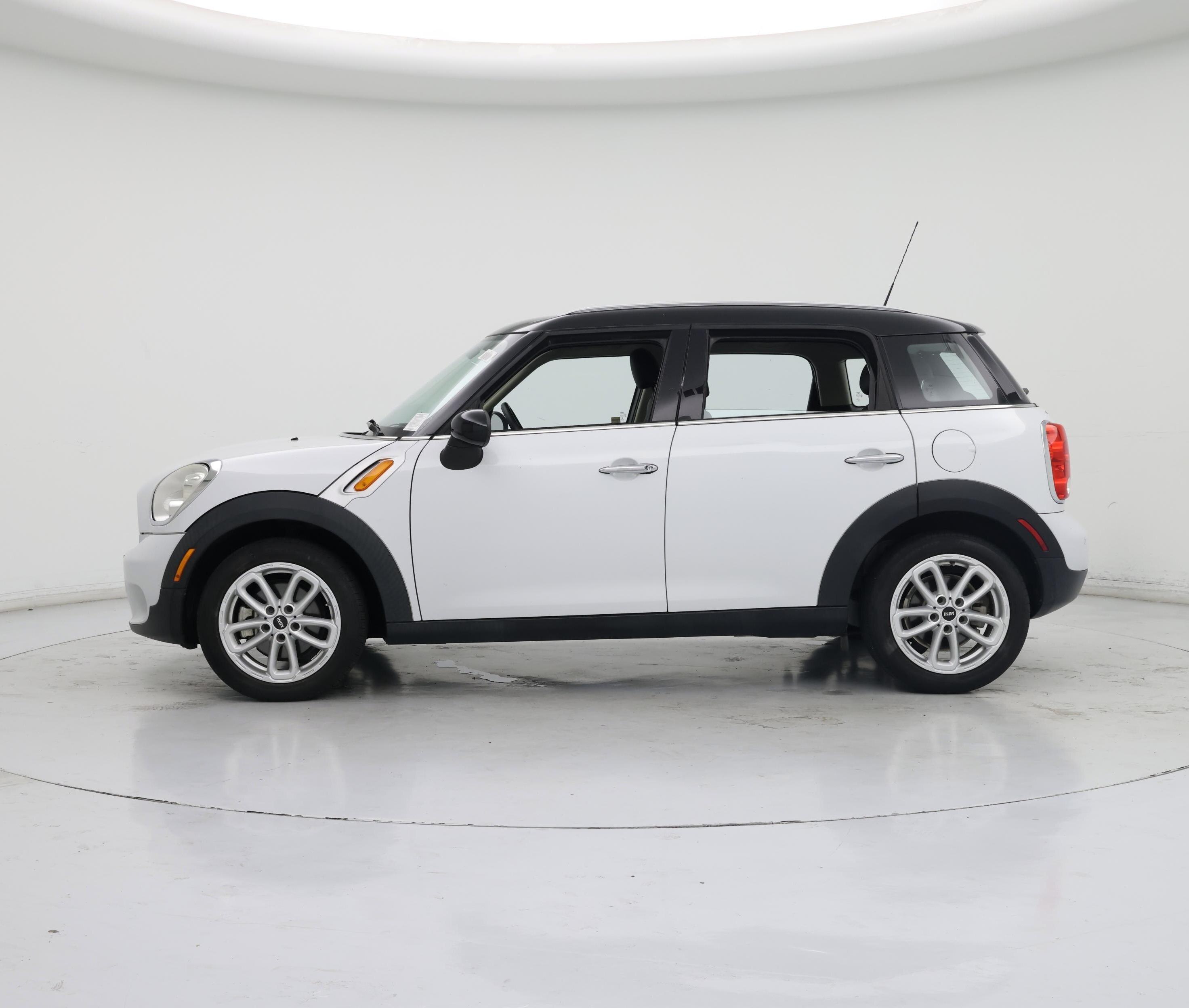 Thumbnail: 2015 MINI Cooper Countryman - 3