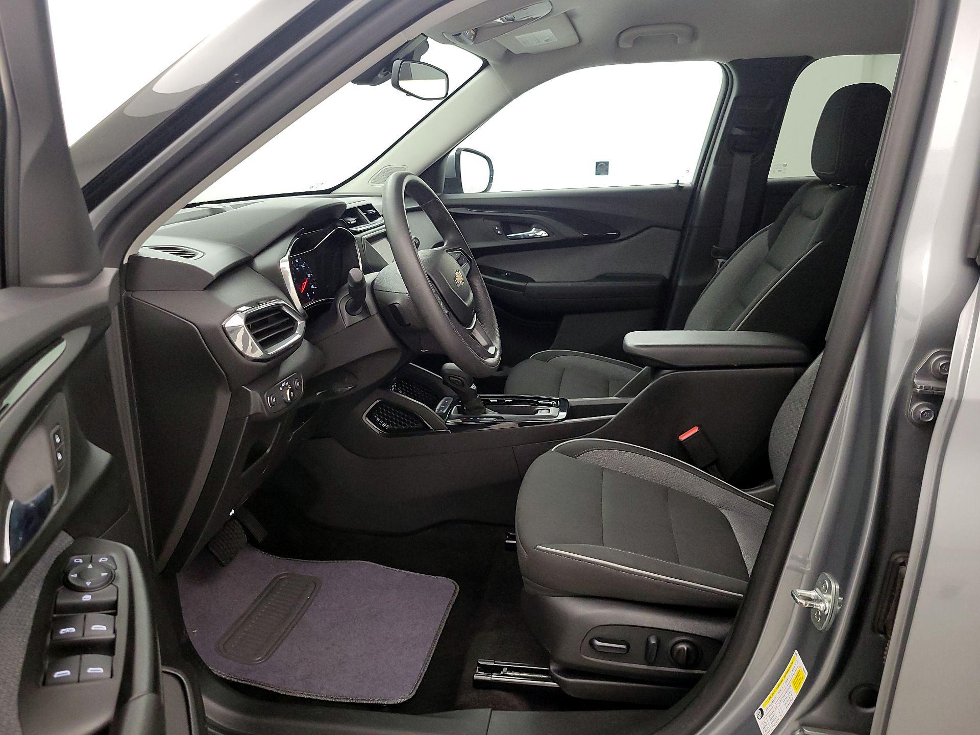 Thumbnail: 2023 Chevrolet TrailBlazer - 11