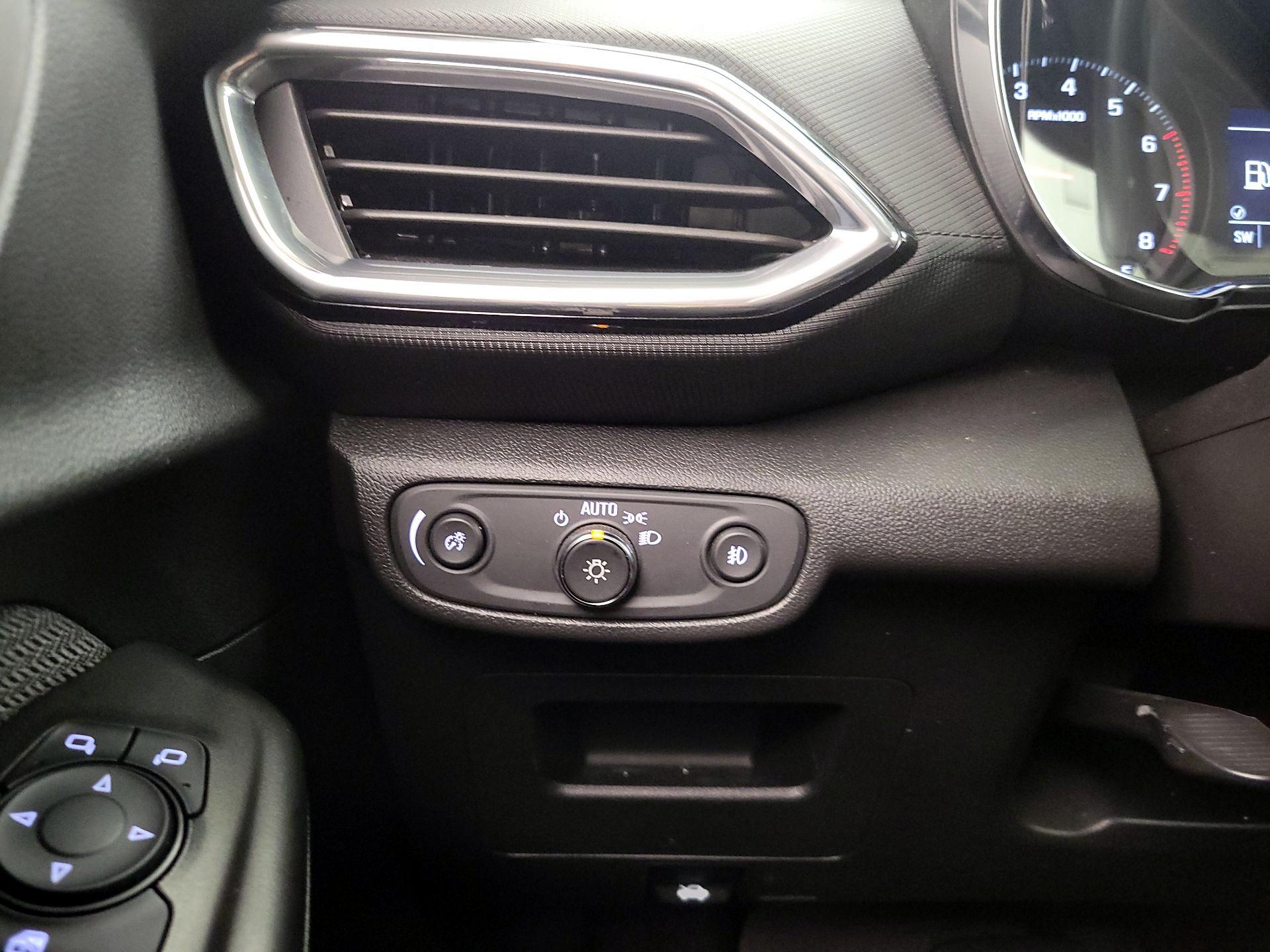 Thumbnail: 2023 Chevrolet TrailBlazer - 13