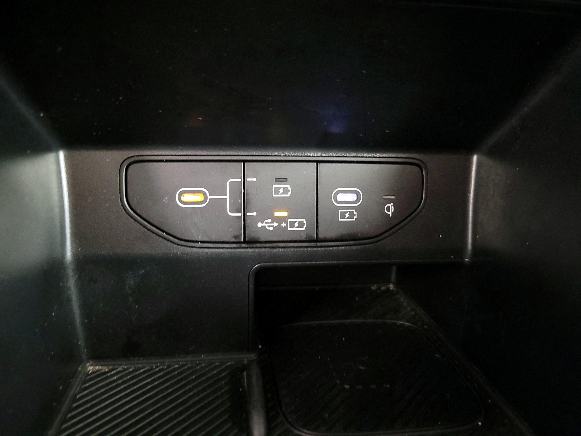 Thumbnail: 2024 Kia Sorento - 18