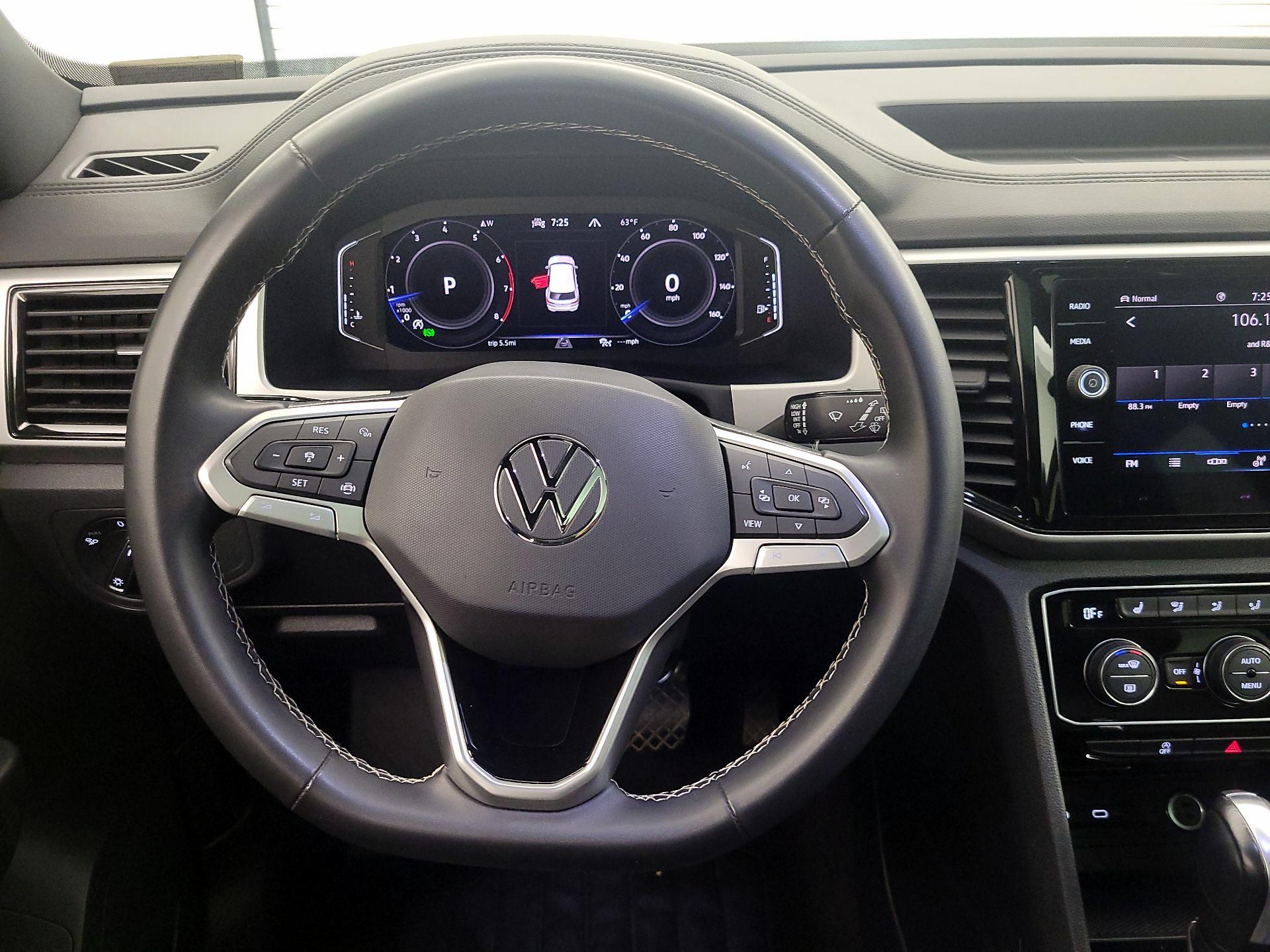 Thumbnail: 2022 Volkswagen Atlas - 10