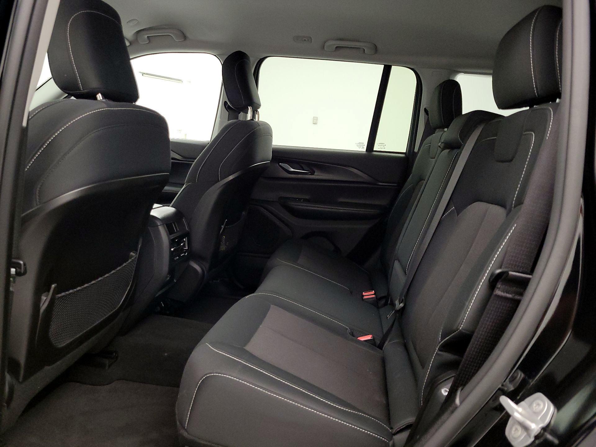 Thumbnail: 2023 Jeep Grand Cherokee - 19