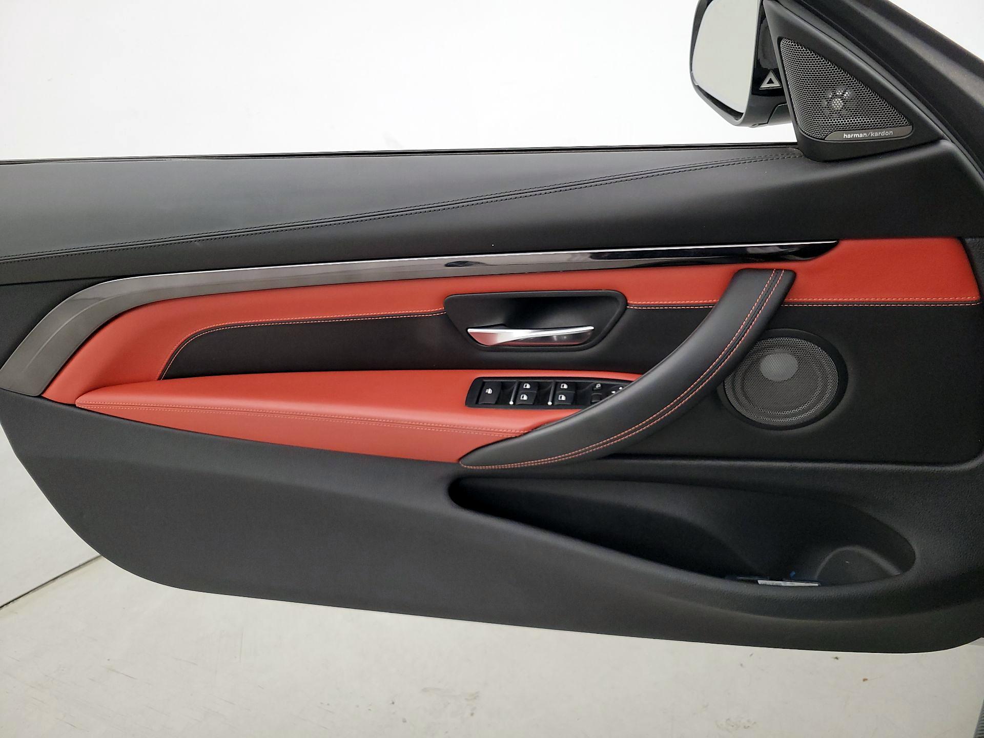 Thumbnail: 2020 BMW M4 - 12