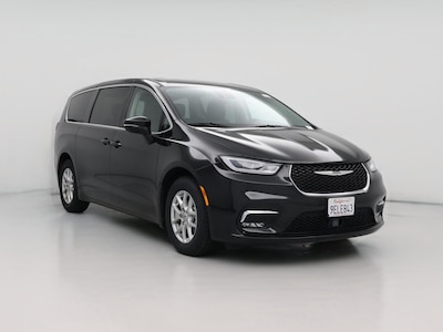 2023 Chrysler Pacifica Touring L -
                Fresno, CA