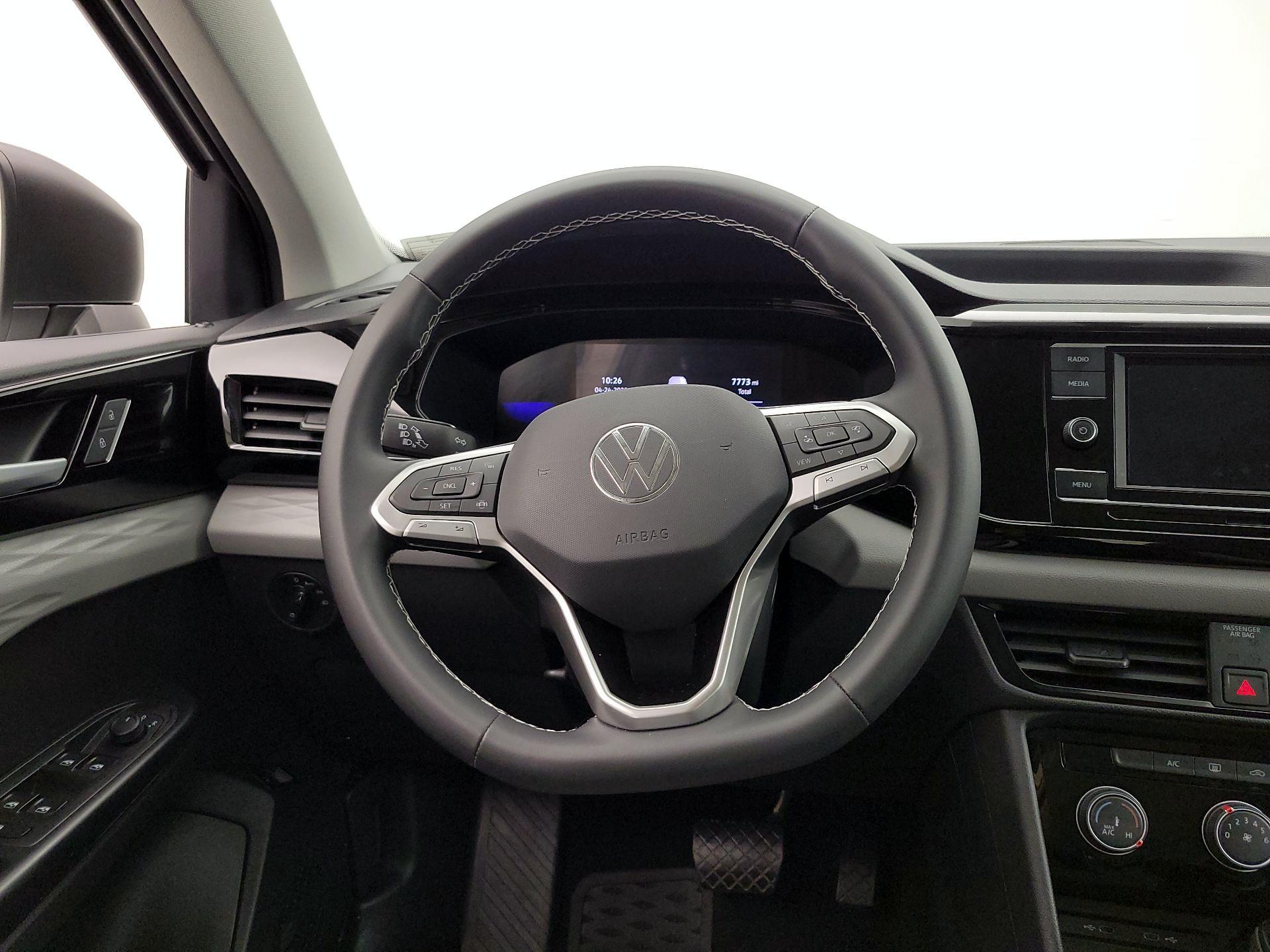 Thumbnail: 2023 Volkswagen Taos - 10