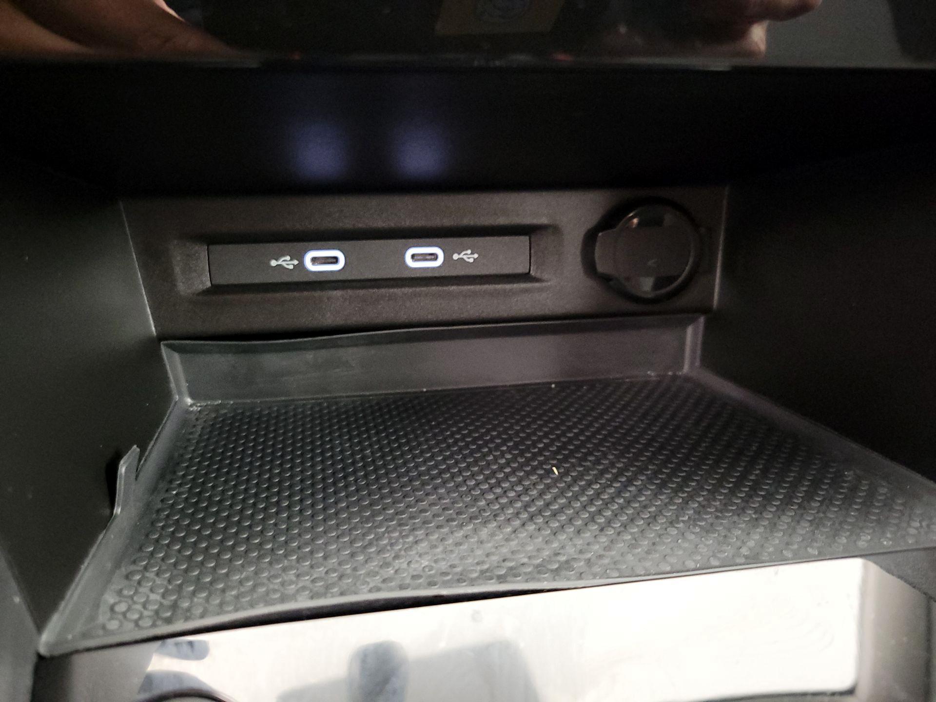 Thumbnail: 2023 Volkswagen Taos - 18