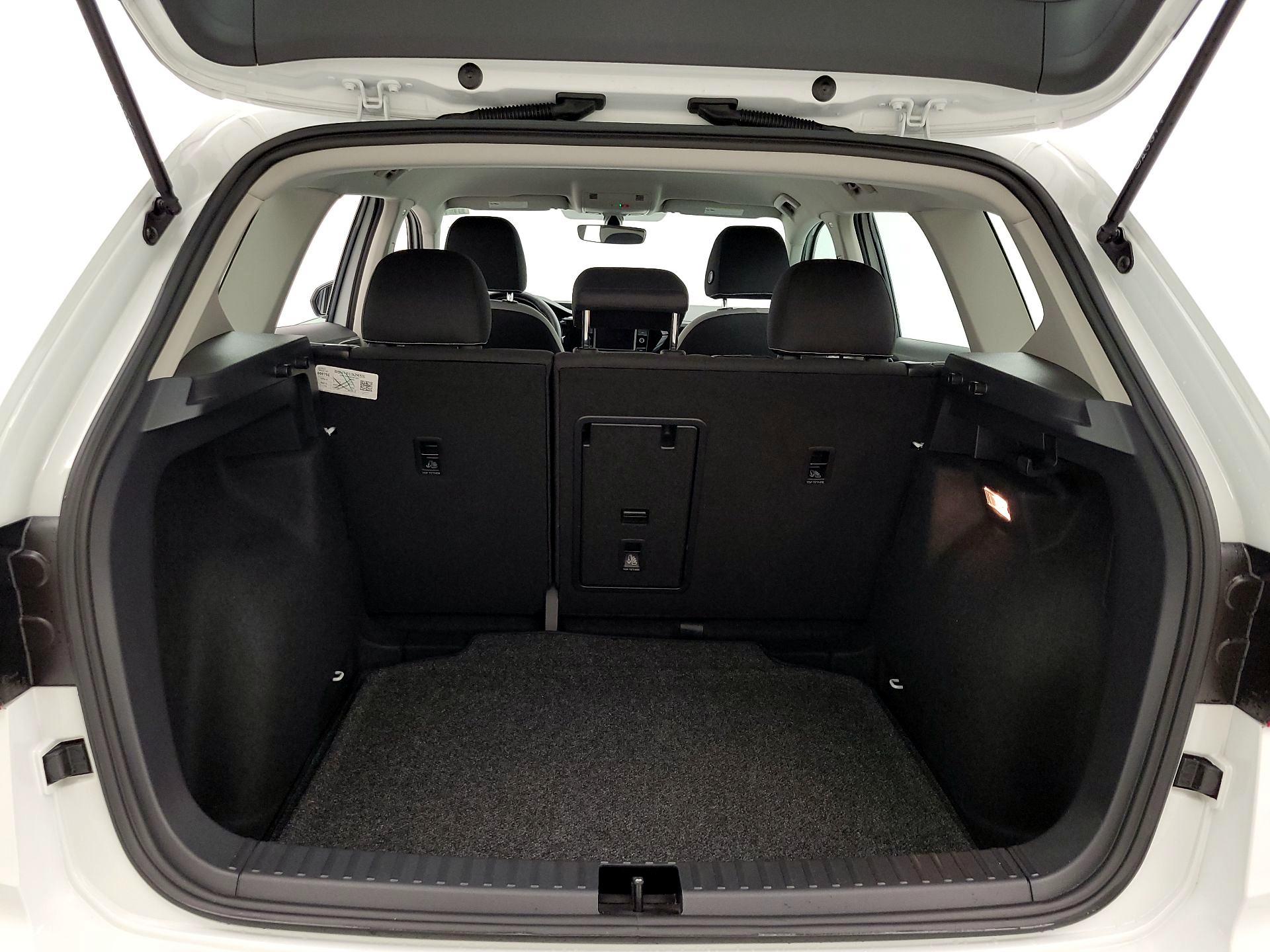 Thumbnail: 2023 Volkswagen Taos - 20