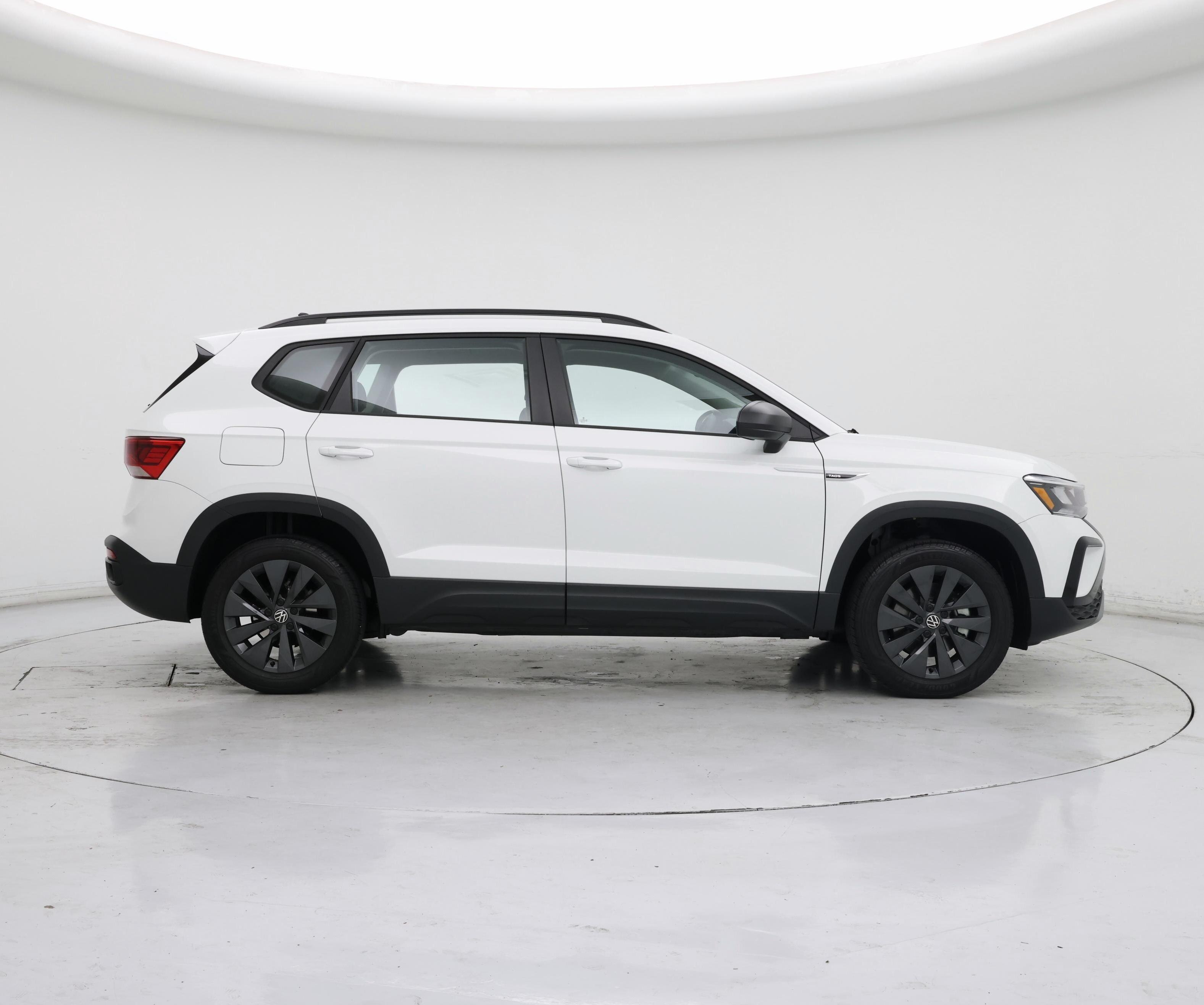 Thumbnail: 2023 Volkswagen Taos - 7