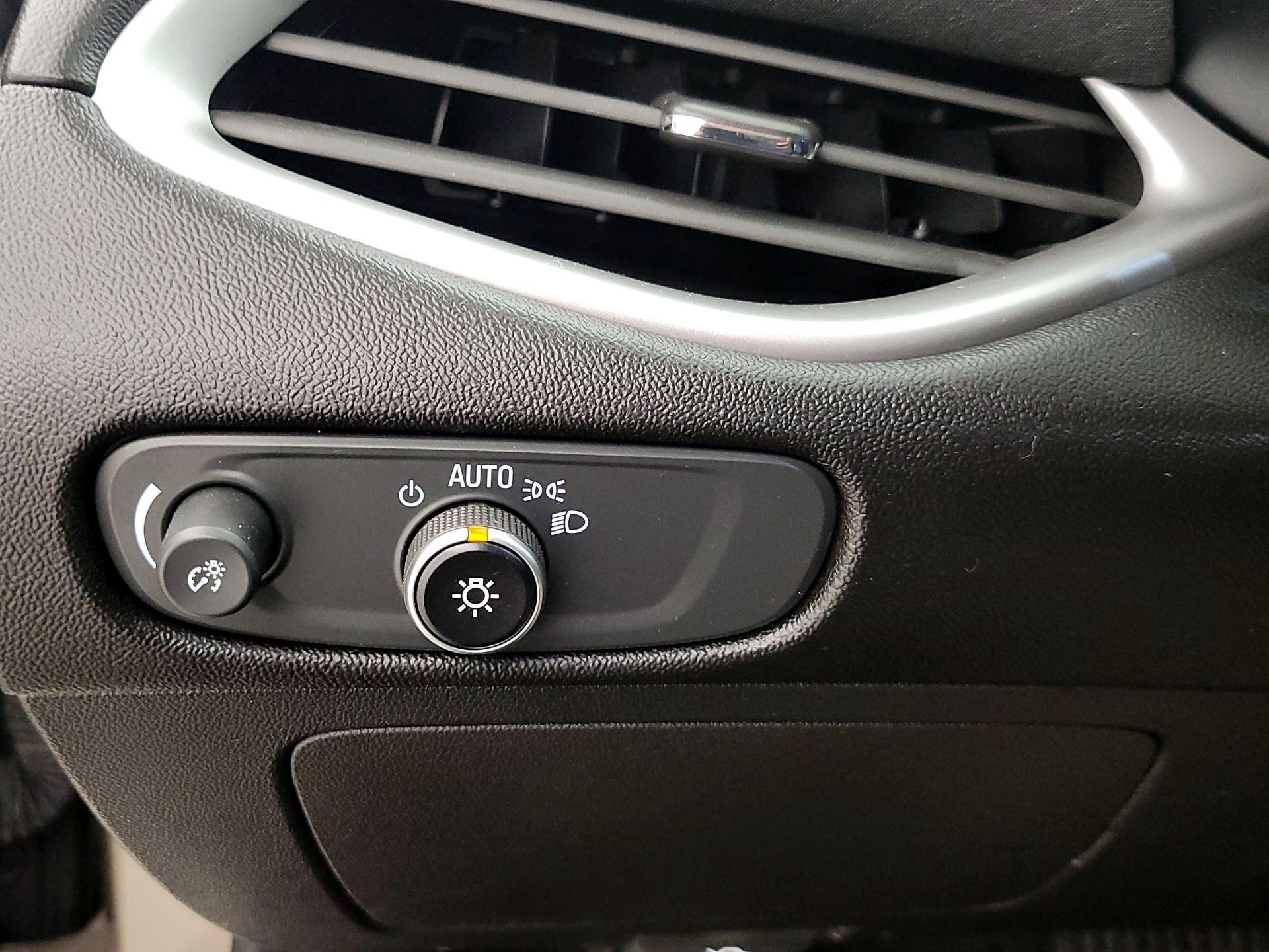 Thumbnail: 2023 Chevrolet Malibu - 13