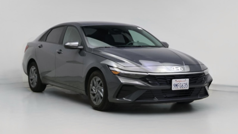 2024 Hyundai Elantra SEL Hero Image