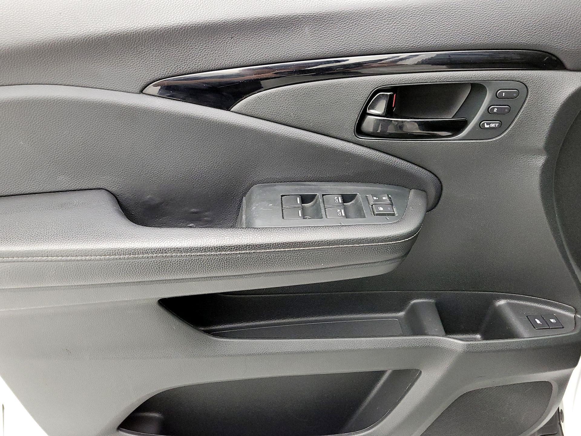 Thumbnail: 2023 Honda Passport - 12