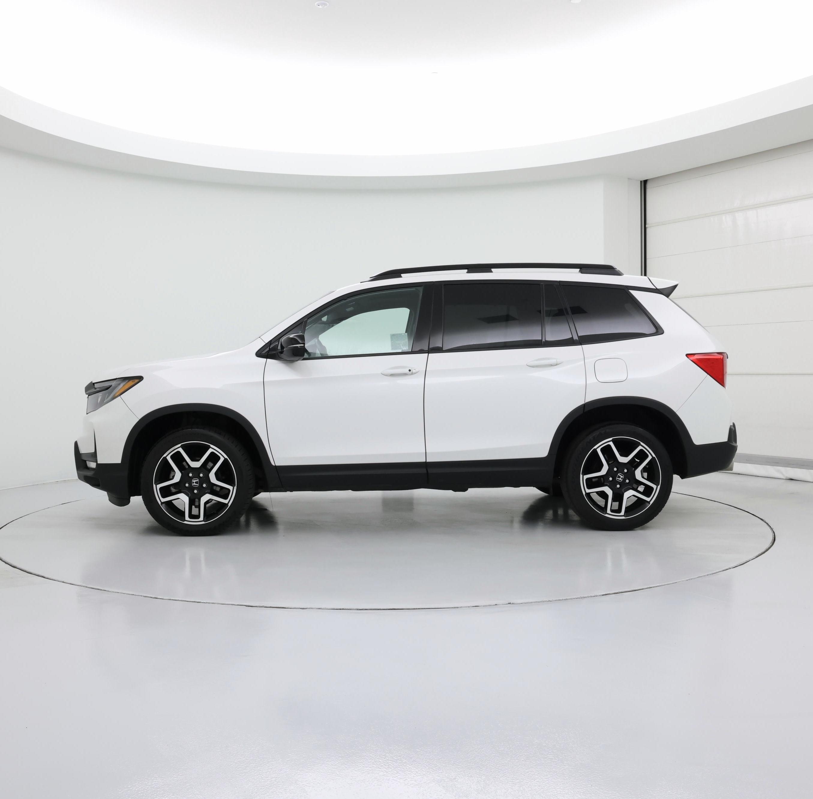 Thumbnail: 2023 Honda Passport - 3