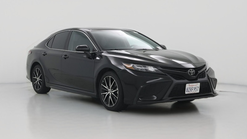 2022 Toyota Camry SE Hero Image