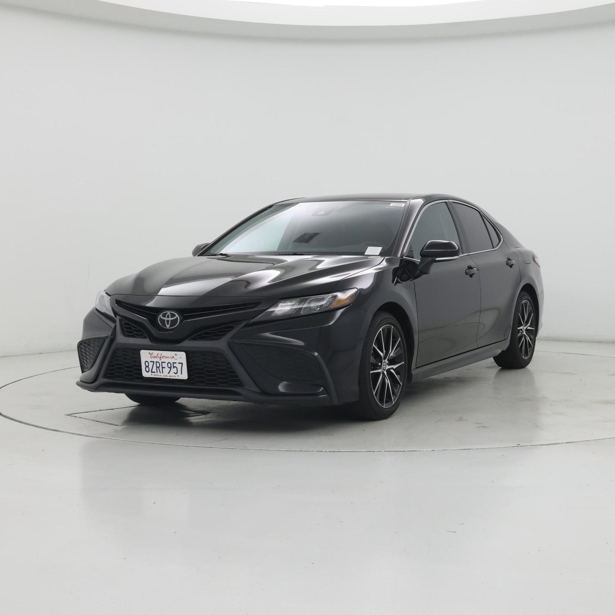 Thumbnail: 2022 Toyota Camry - 4