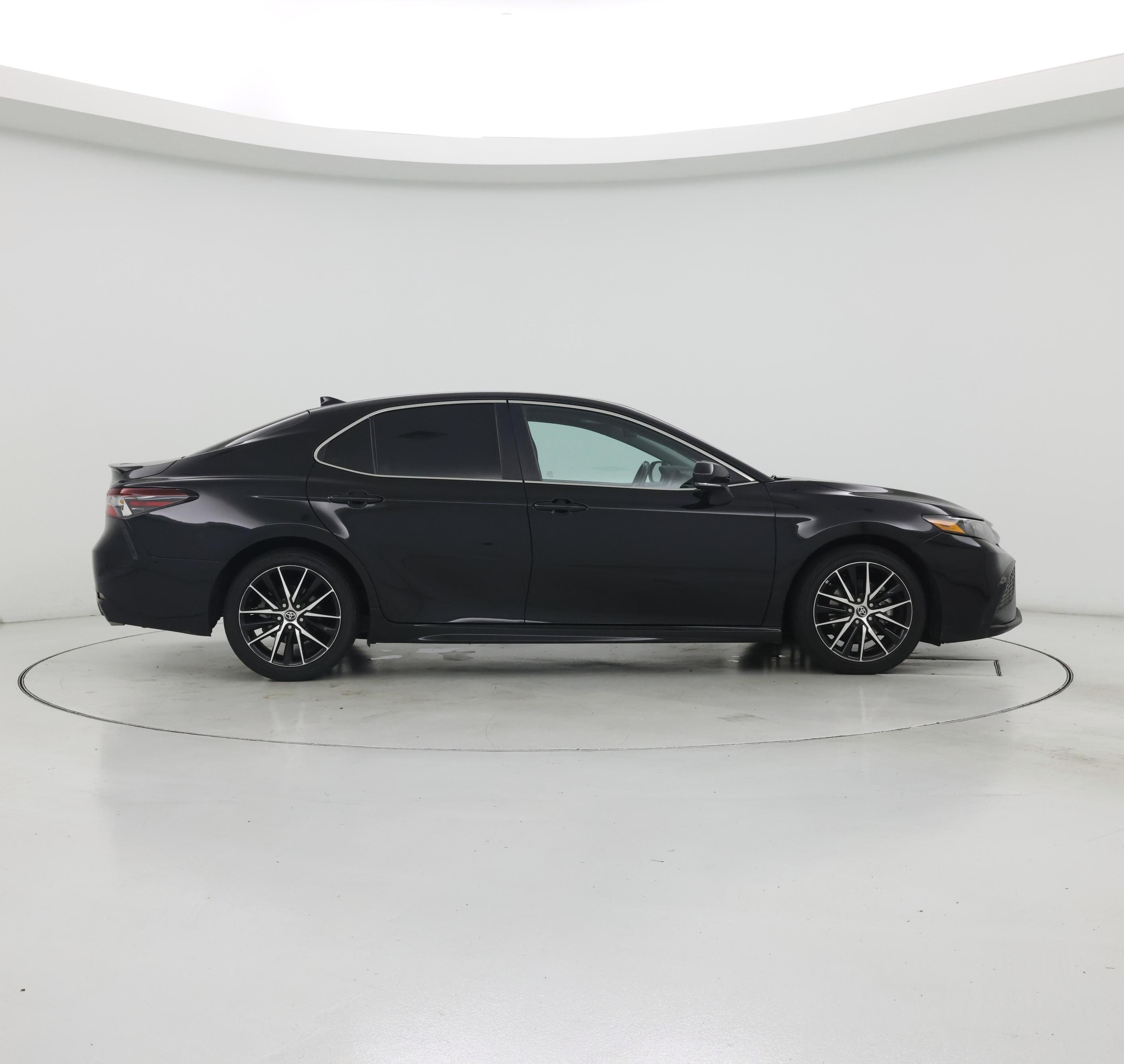 Thumbnail: 2022 Toyota Camry - 7