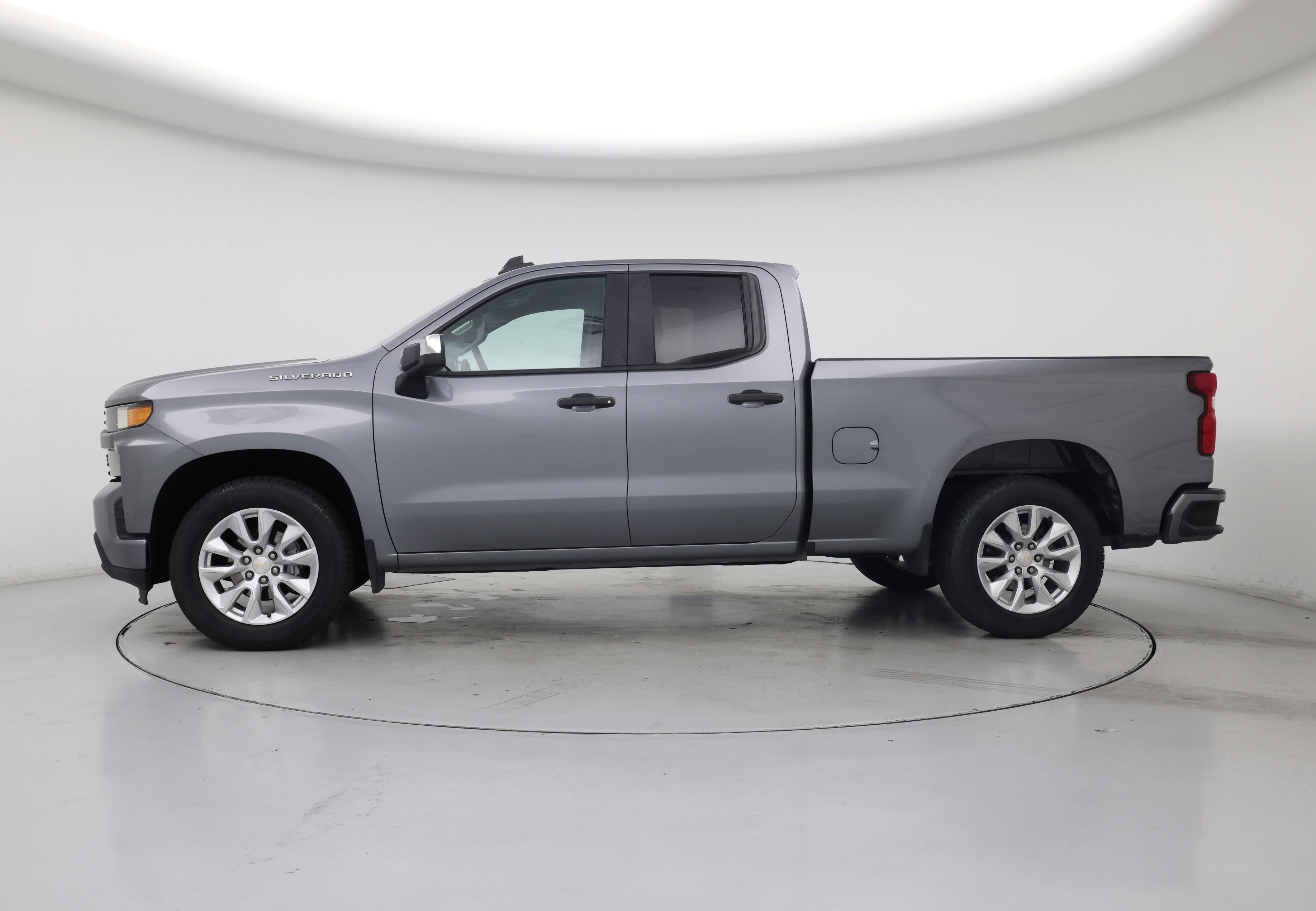 Thumbnail: 2020 Chevrolet Silverado 1500 - 3