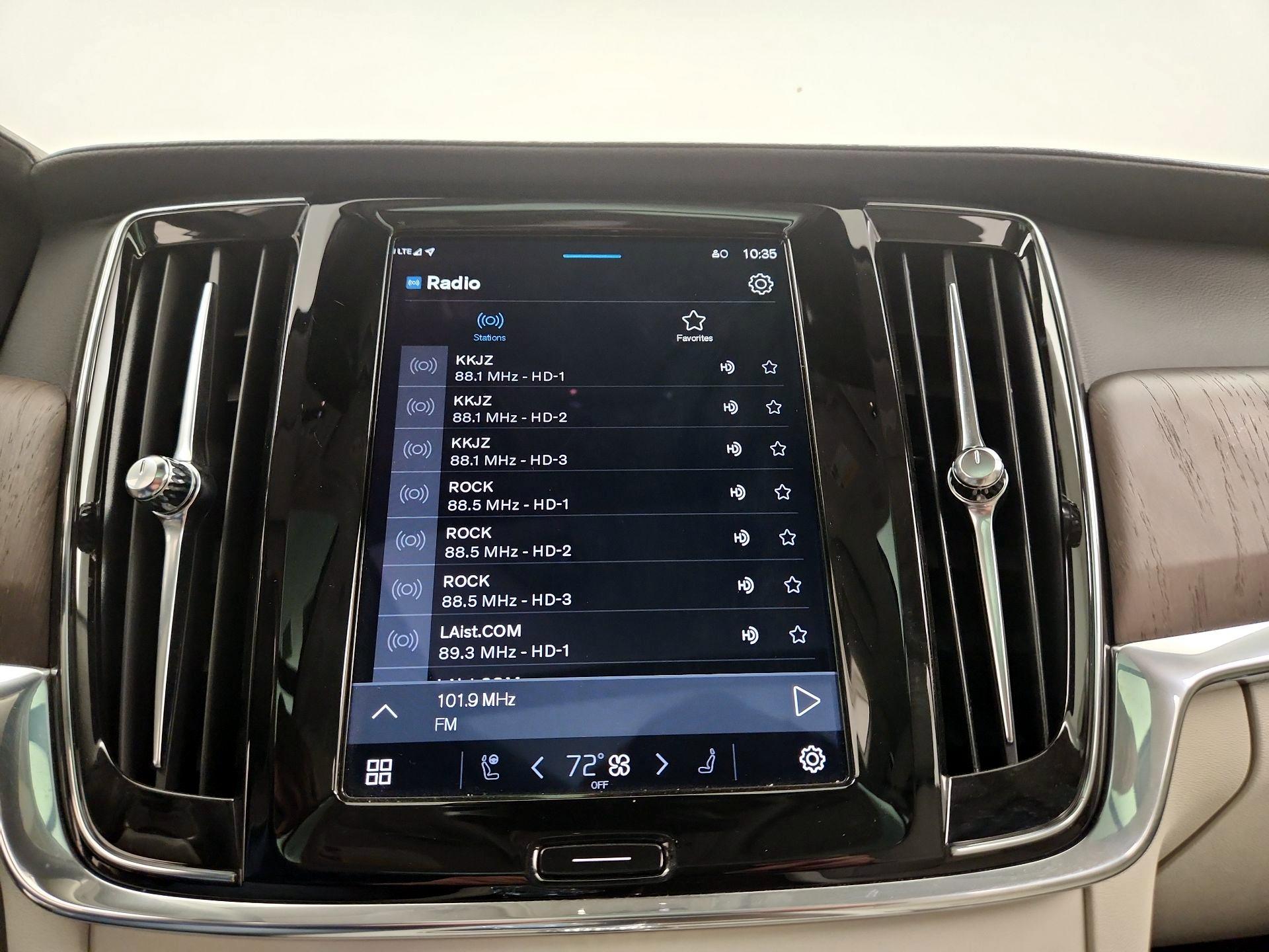 Thumbnail: 2022 Volvo S90 - 16