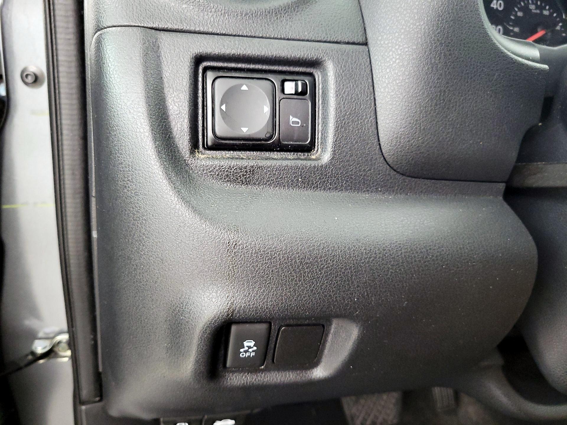 Thumbnail: 2017 Nissan Versa - 13