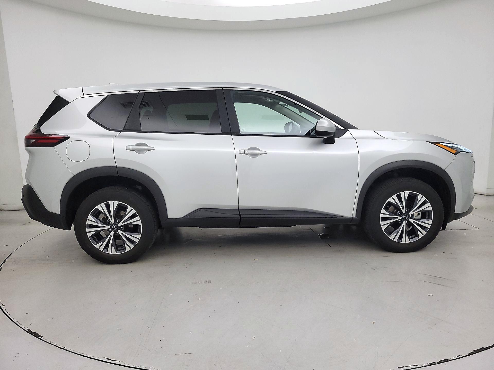 Thumbnail: 2023 Nissan Rogue - 4