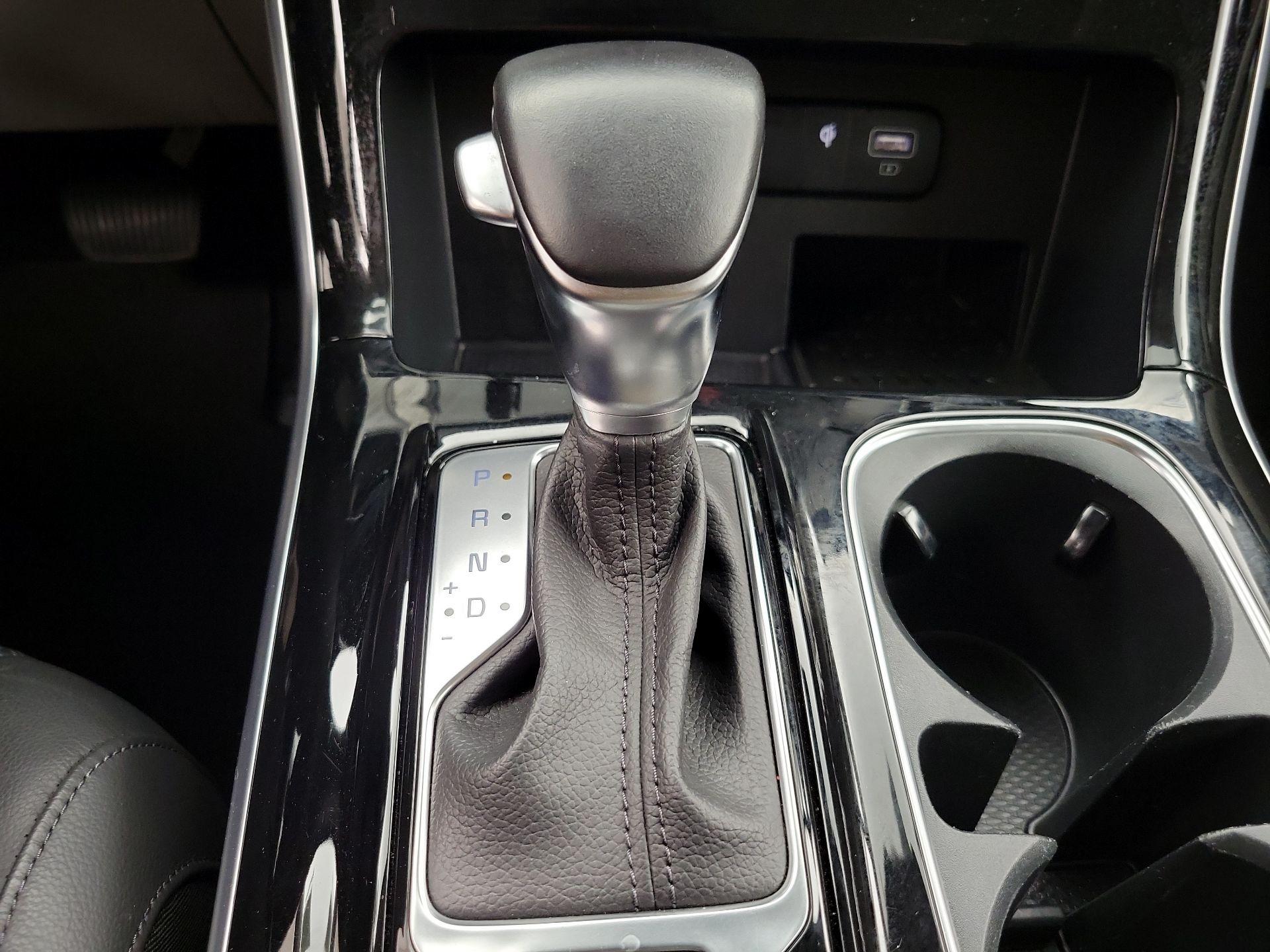 Thumbnail: 2022 Kia Carnival - 18