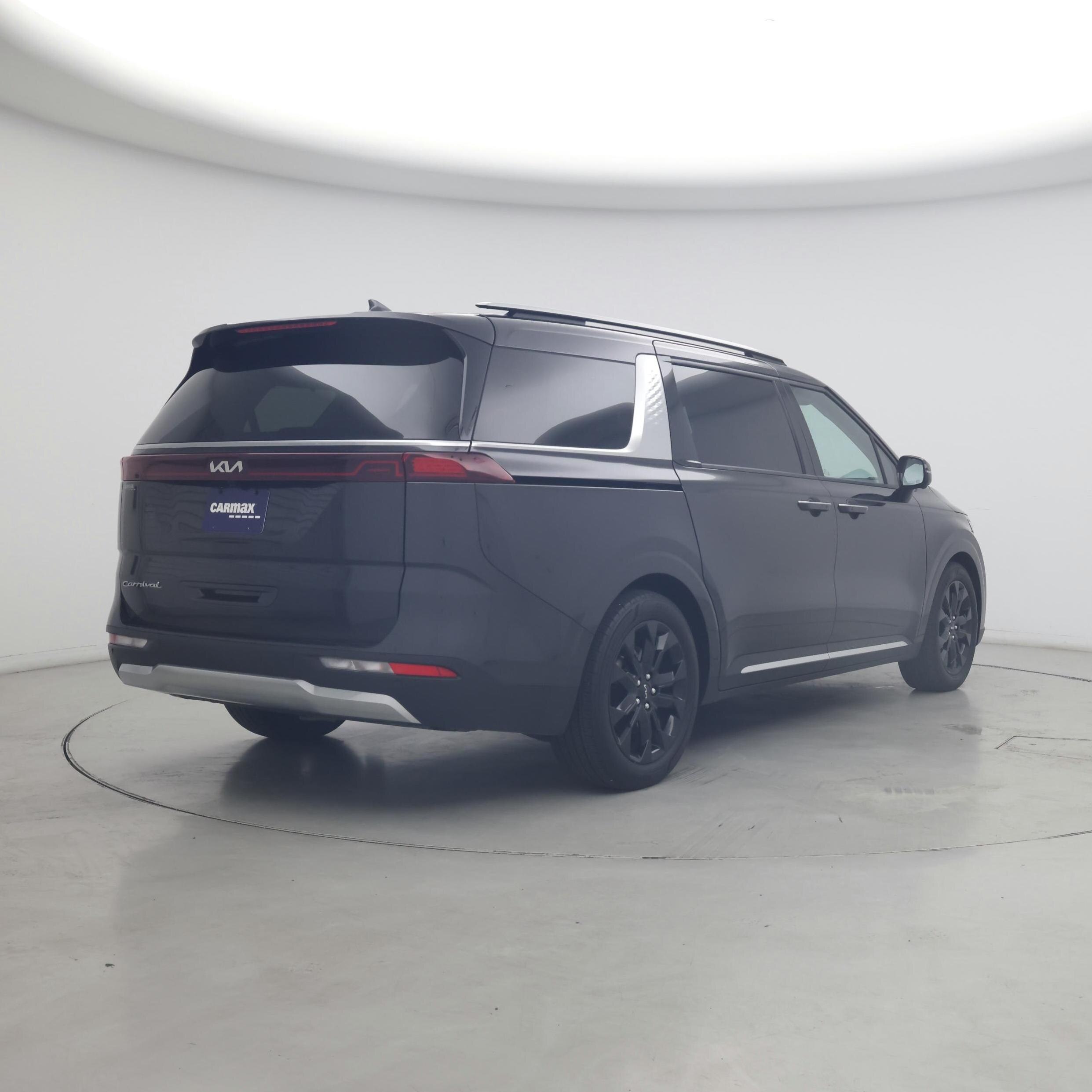 Thumbnail: 2022 Kia Carnival - 8