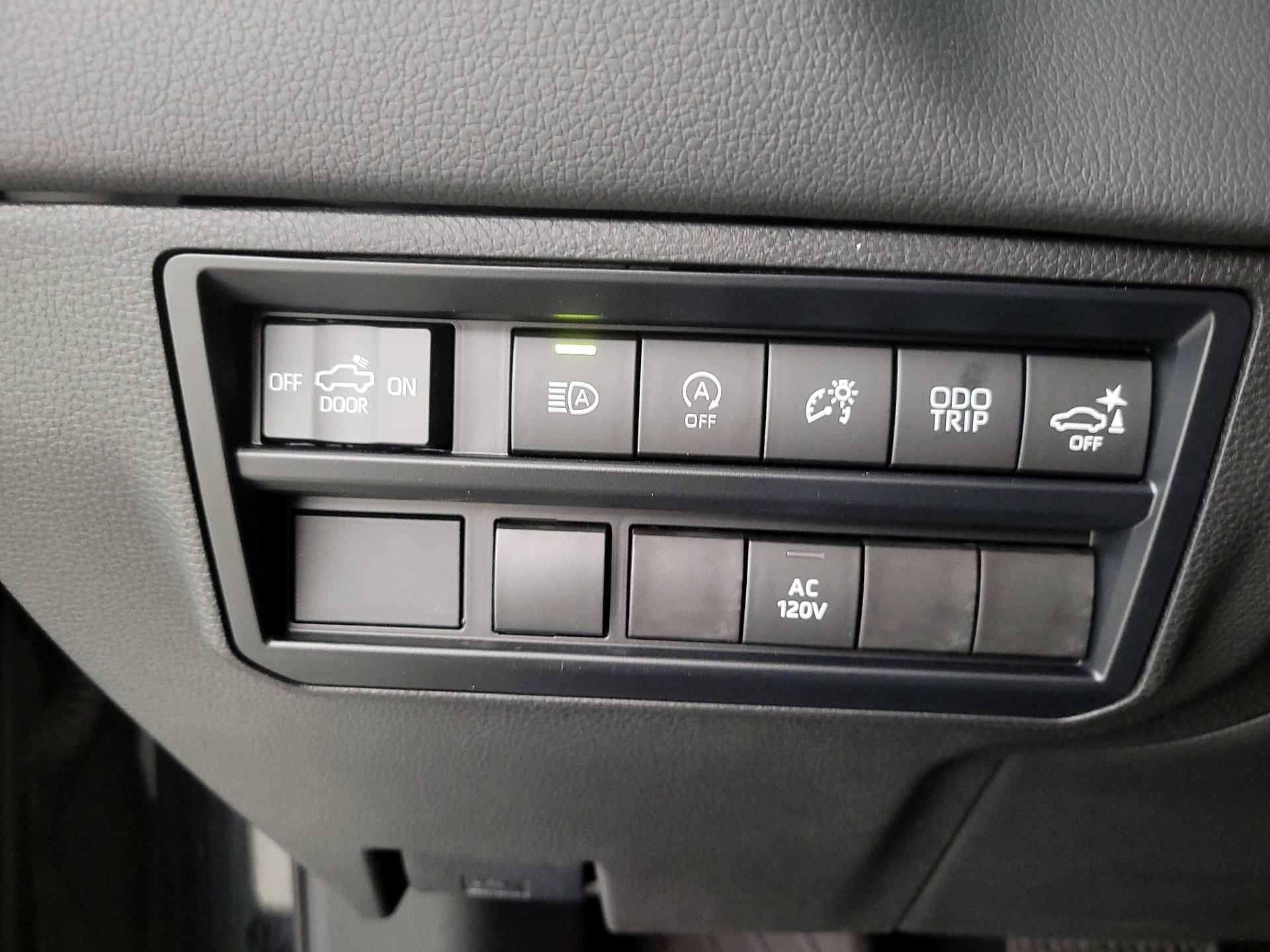 Thumbnail: 2023 Toyota Tundra - 13