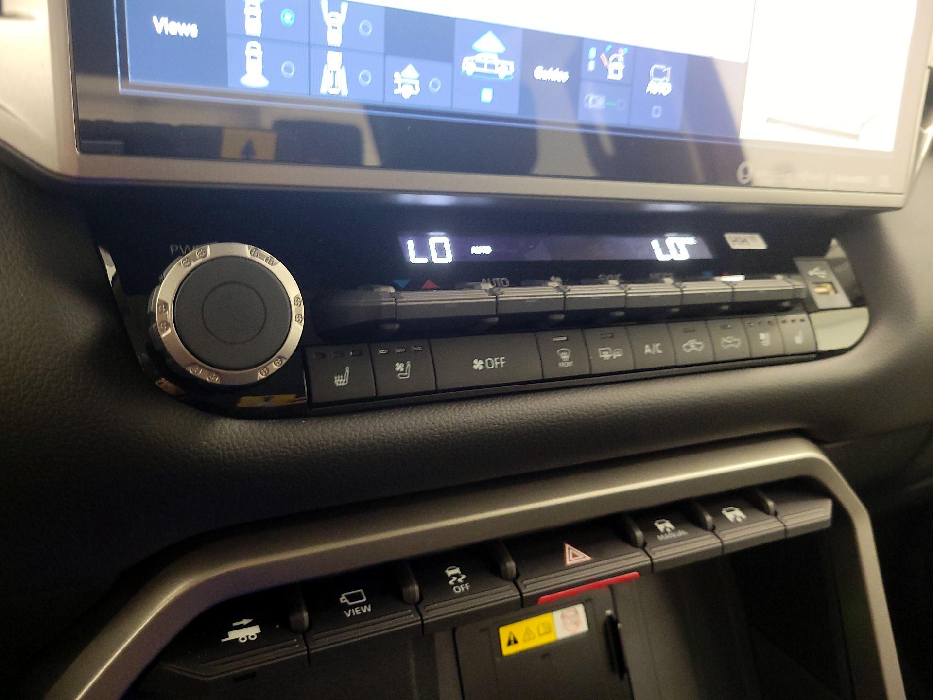 Thumbnail: 2023 Toyota Tundra - 16