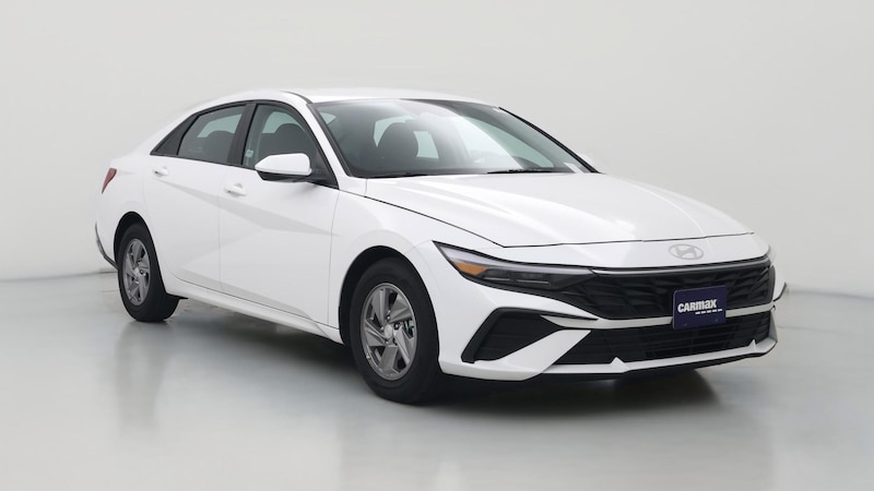 2025 Hyundai Elantra SE Hero Image