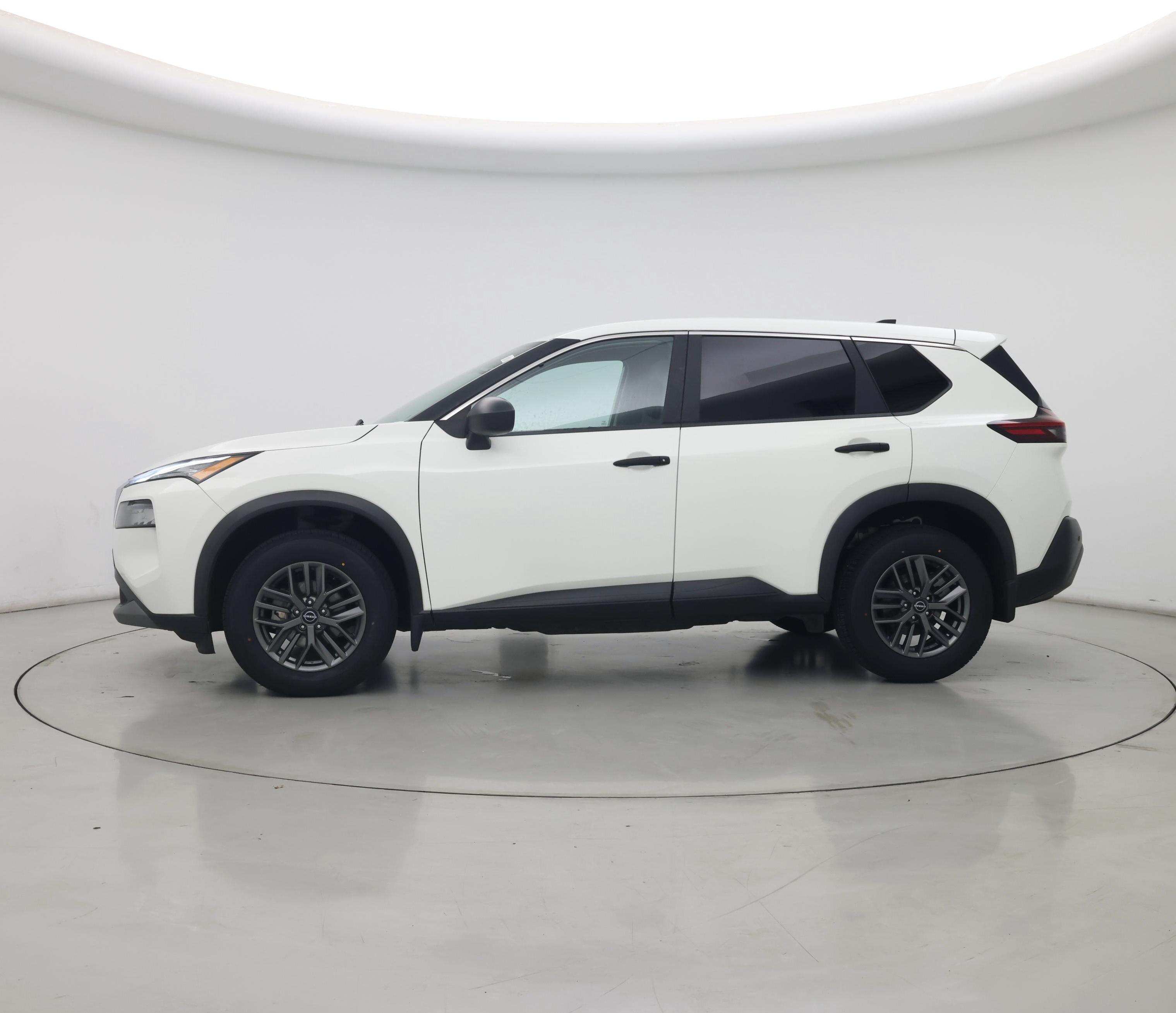 Thumbnail: 2022 Nissan Rogue - 3