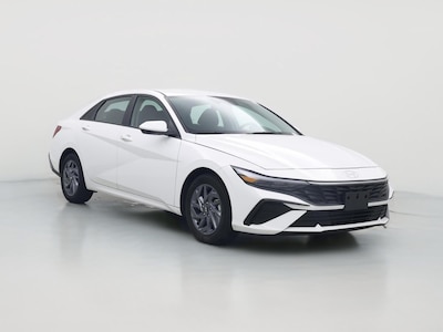 White 2024 Hyundai Elantra SEL