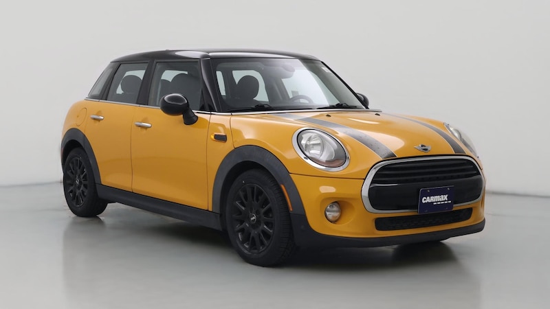 2017 MINI Cooper Hardtop  Hero Image
