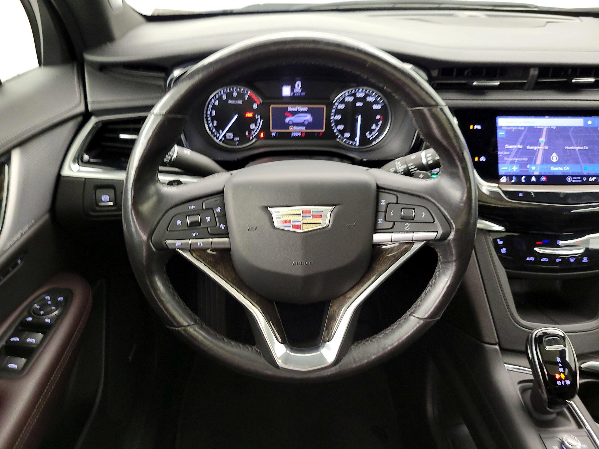 Thumbnail: 2022 Cadillac XT6 - 10