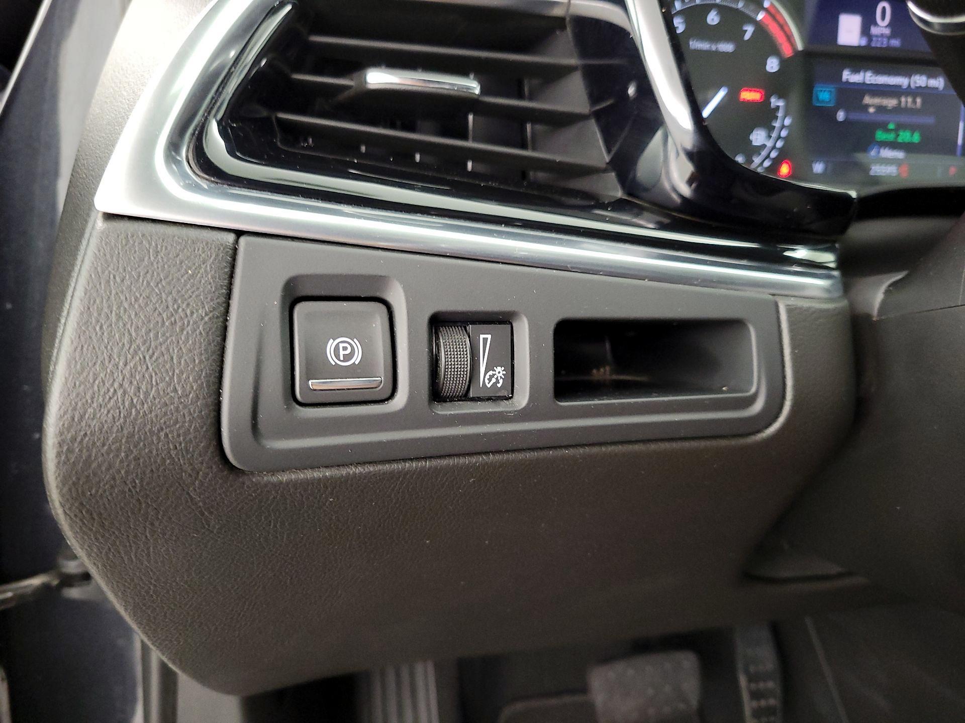 Thumbnail: 2022 Cadillac XT6 - 13