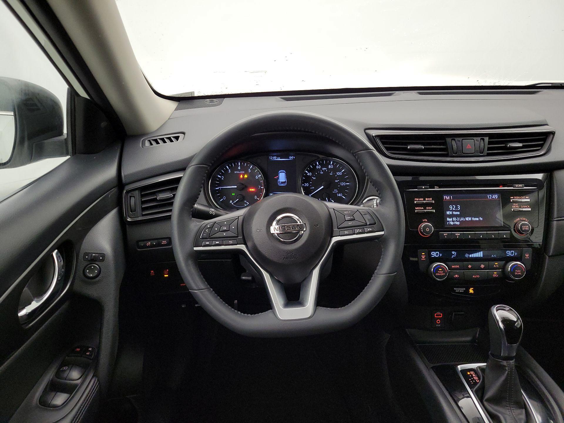 Thumbnail: 2017 Nissan Rogue - 10