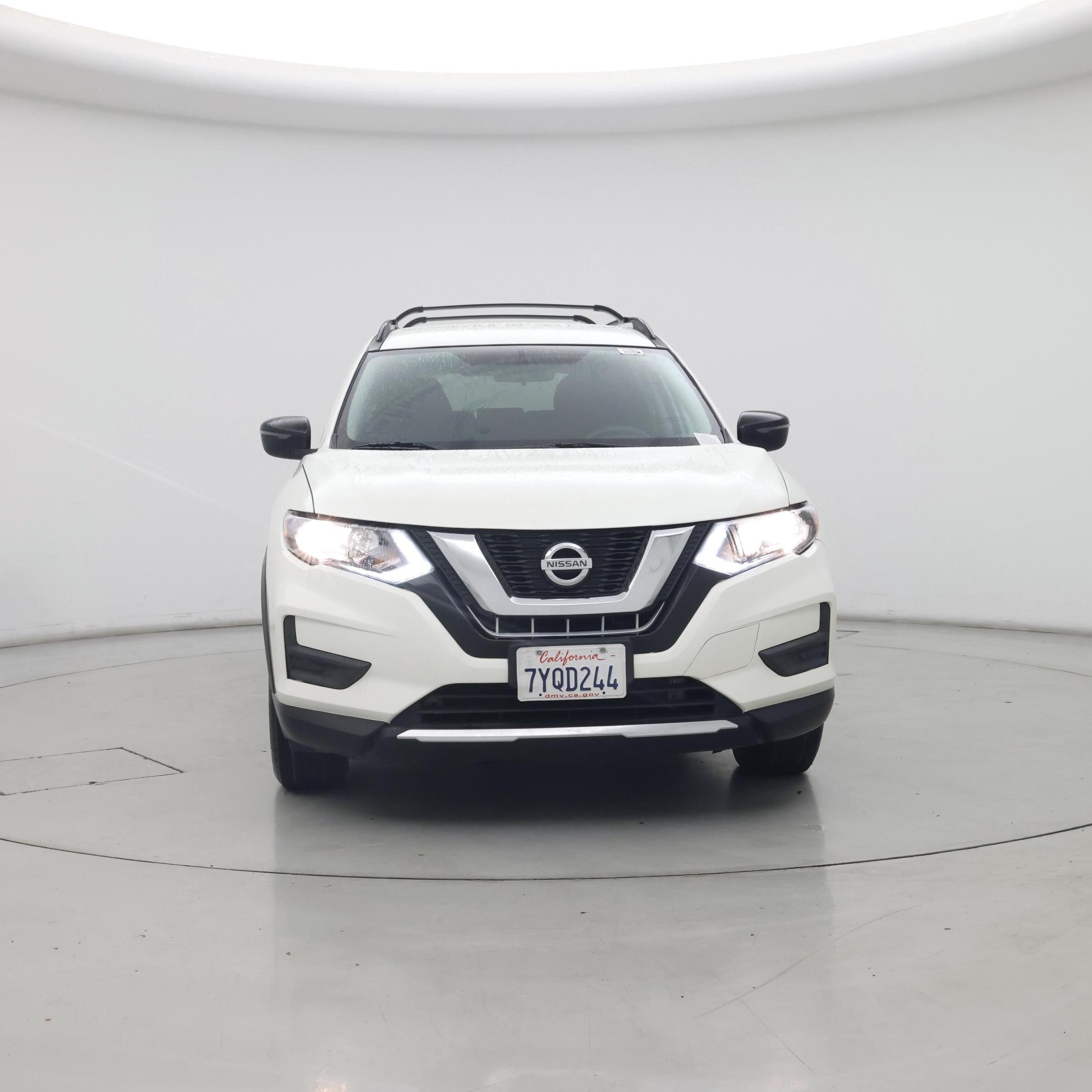 Thumbnail: 2017 Nissan Rogue - 5