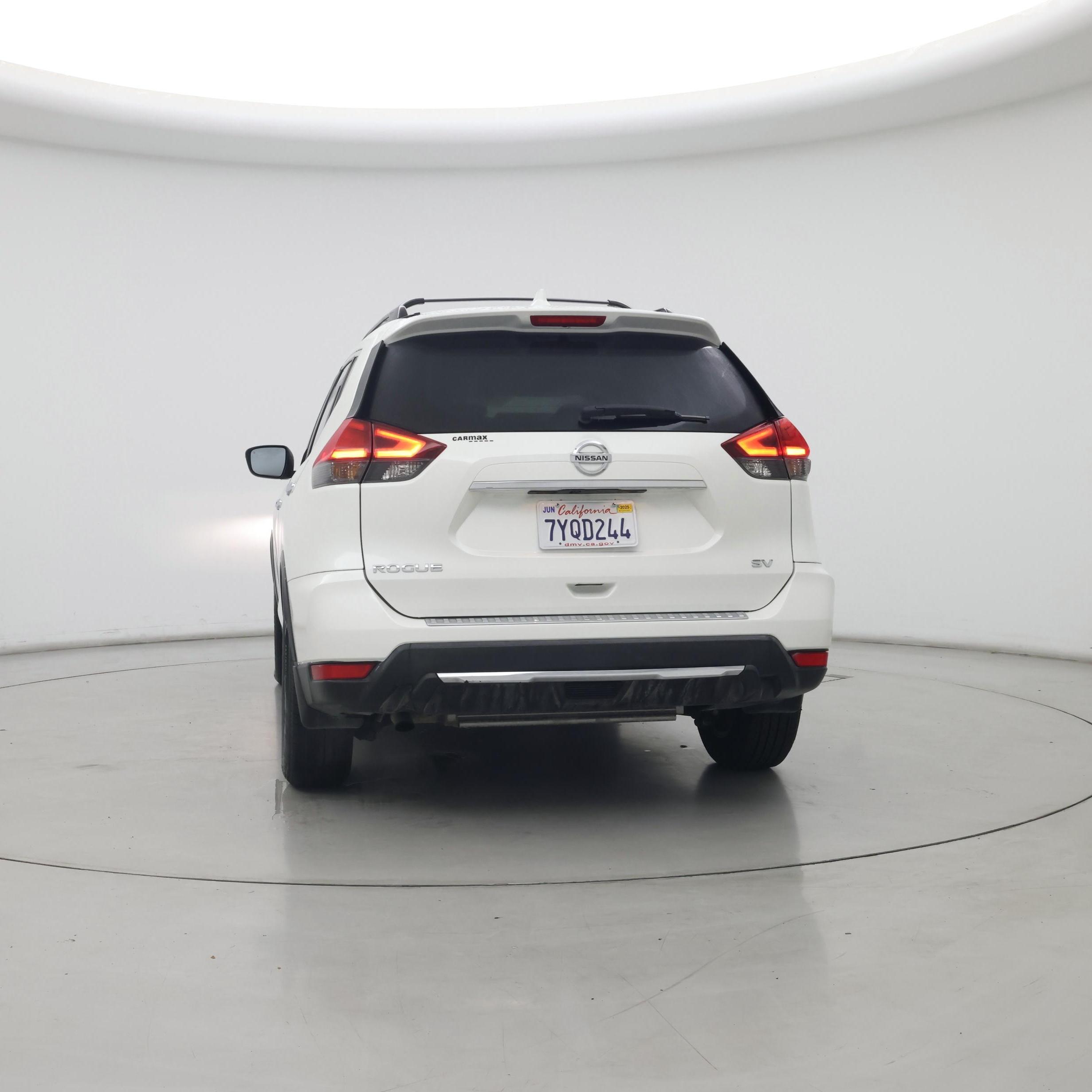Thumbnail: 2017 Nissan Rogue - 6