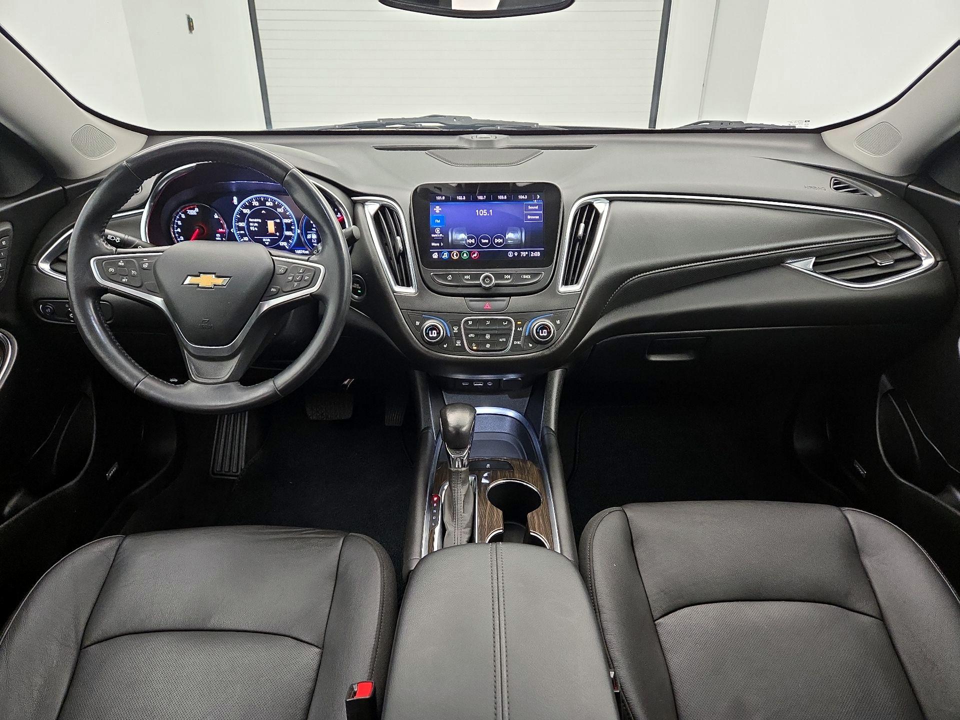 Thumbnail: 2022 Chevrolet Malibu - 9