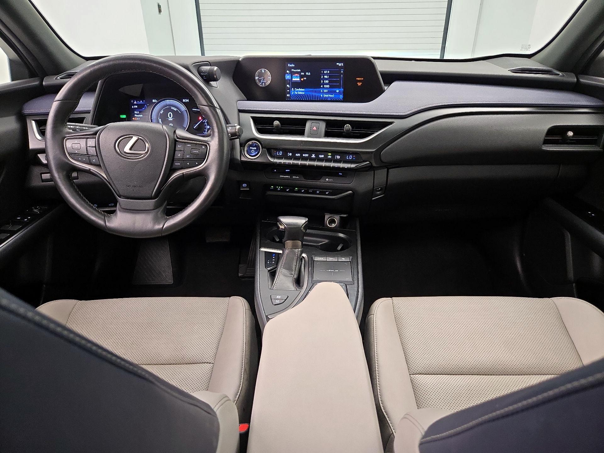 Thumbnail: 2019 Lexus UX - 9