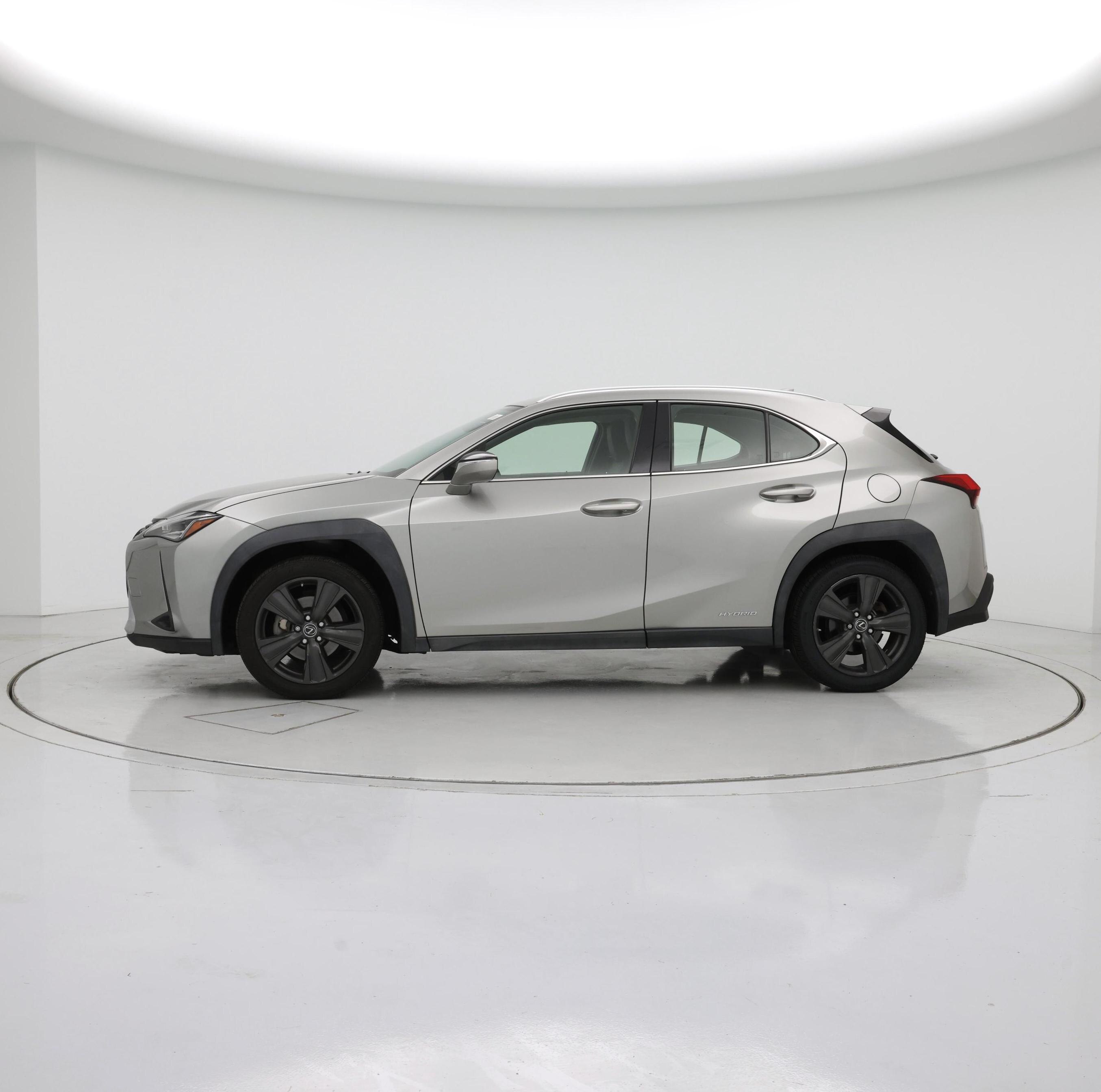 Thumbnail: 2019 Lexus UX - 3