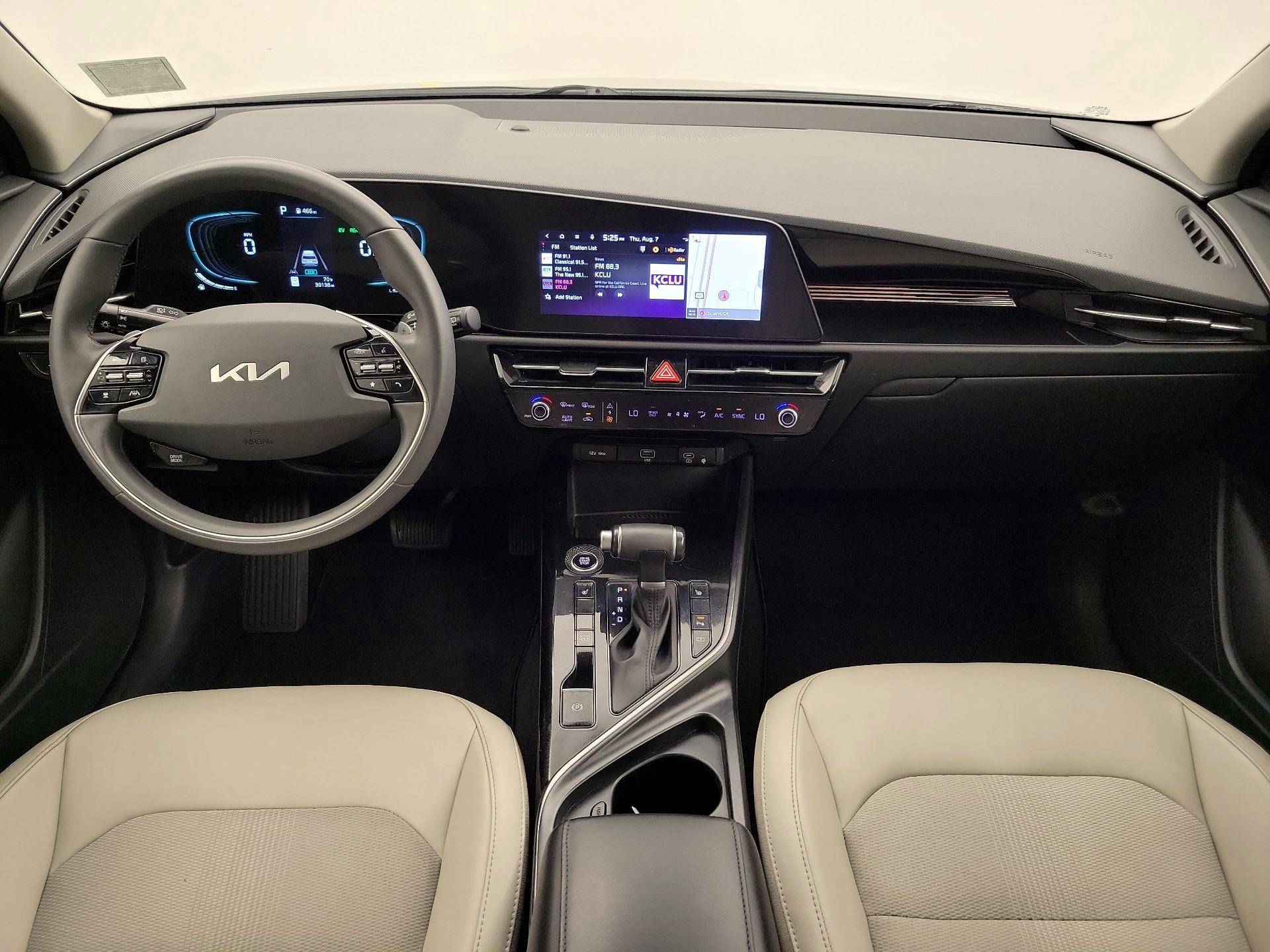 Thumbnail: 2023 Kia Niro - 9